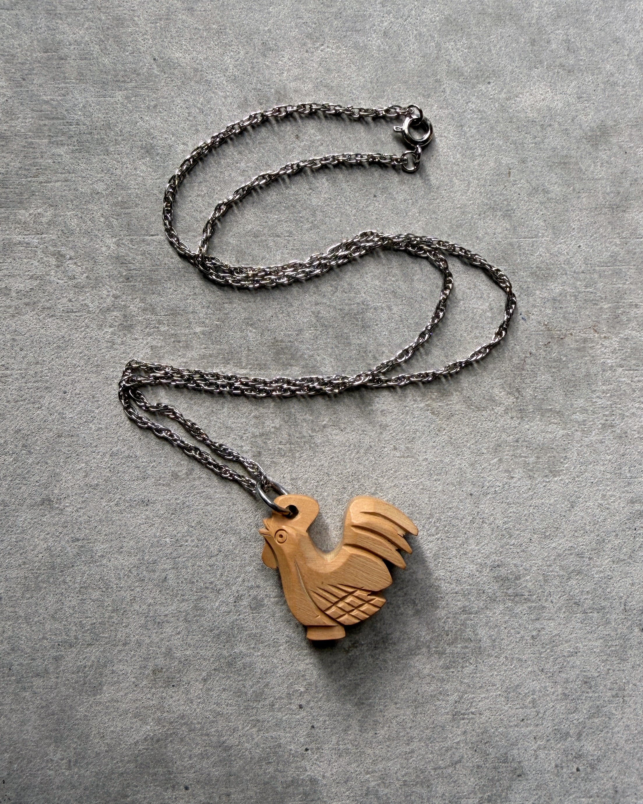 modern marcel : vintage wooden rooster pendant necklace