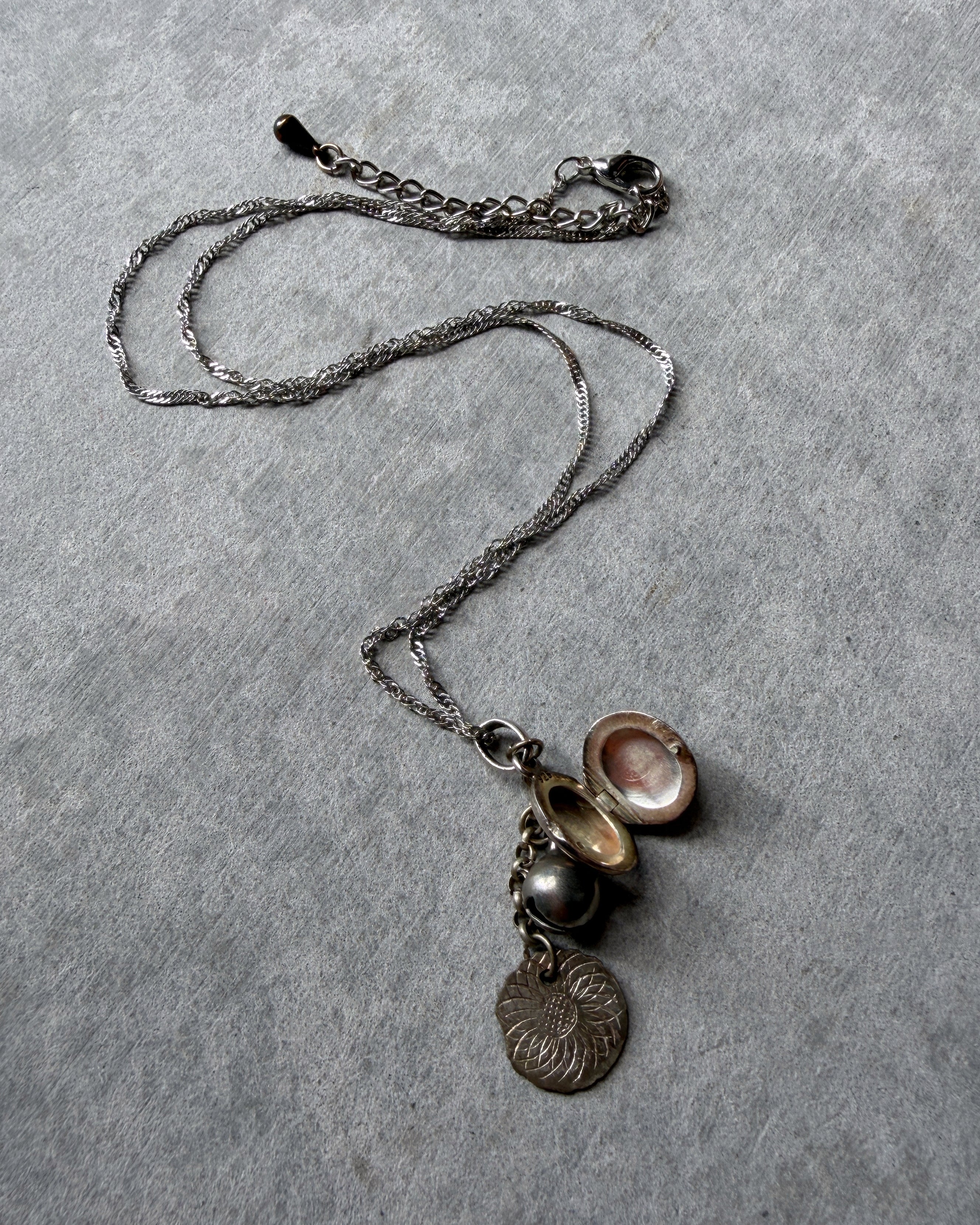 modern marcel : vintage sterling silver locket necklace