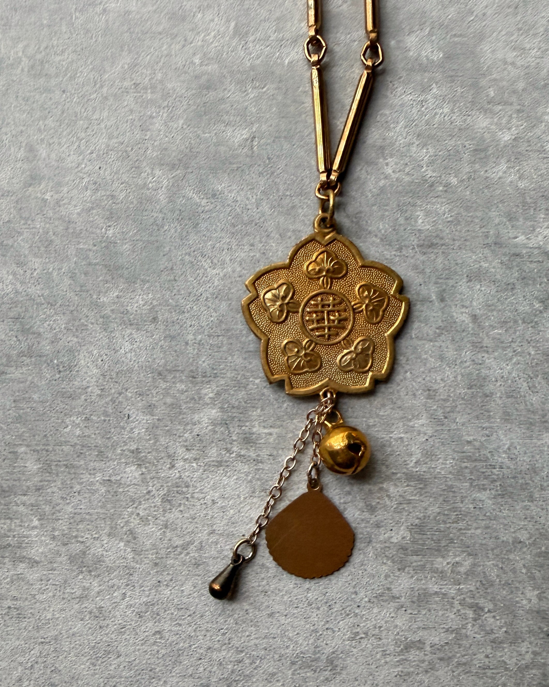 modern marcel : vintage charm pendant necklace