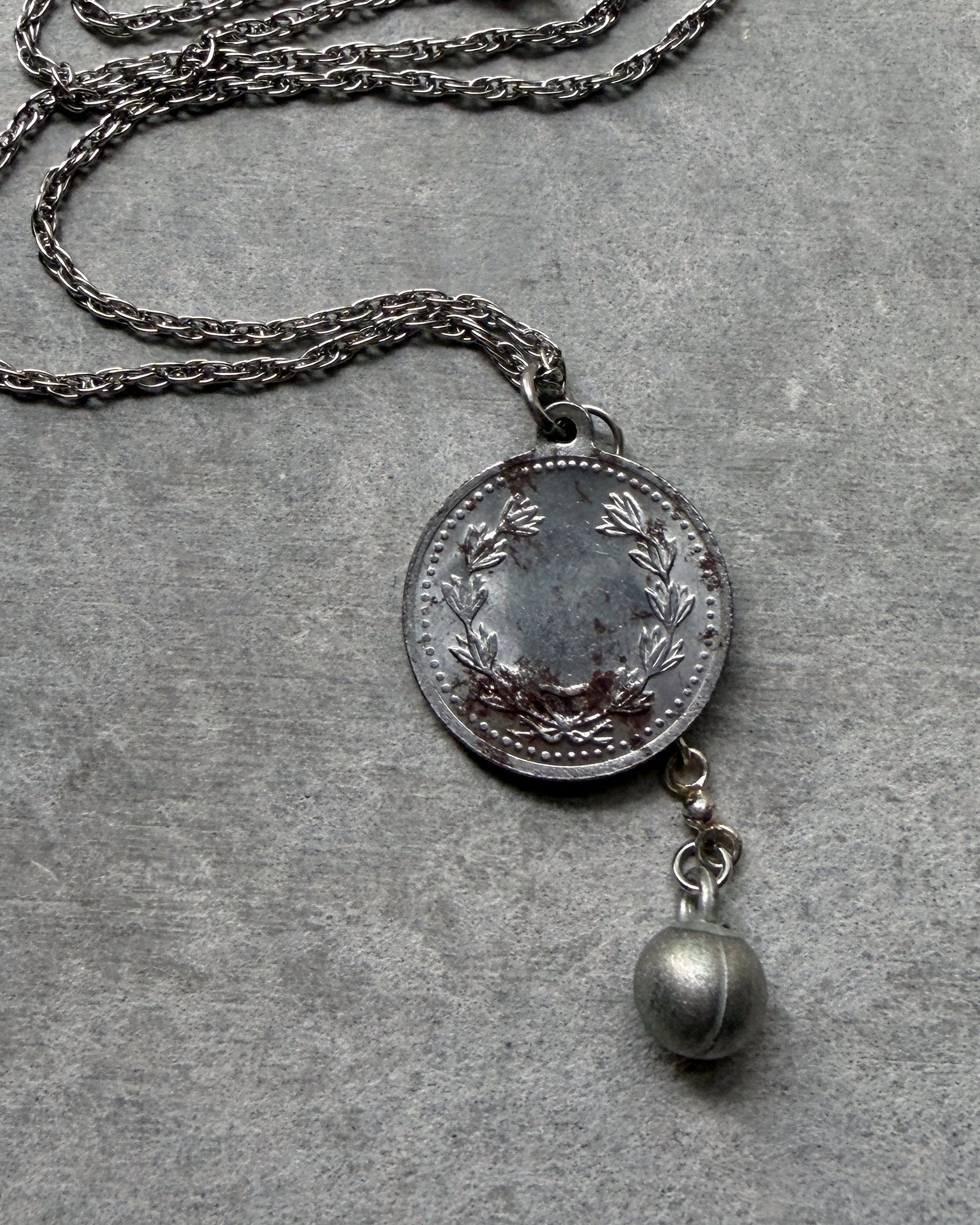 modern marcel : vintage horse medal pendant necklace