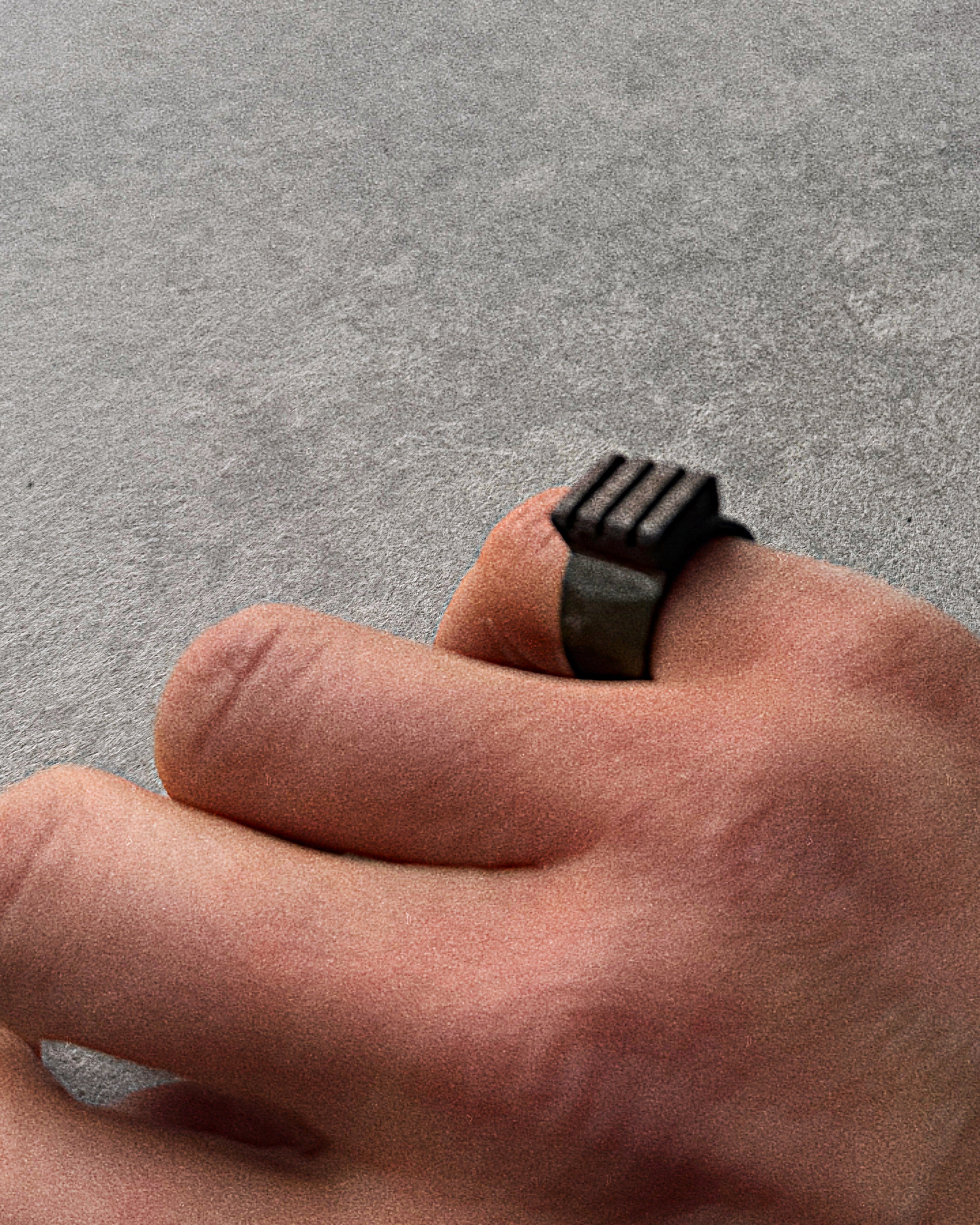 modern marcel : vintage pinky ring
