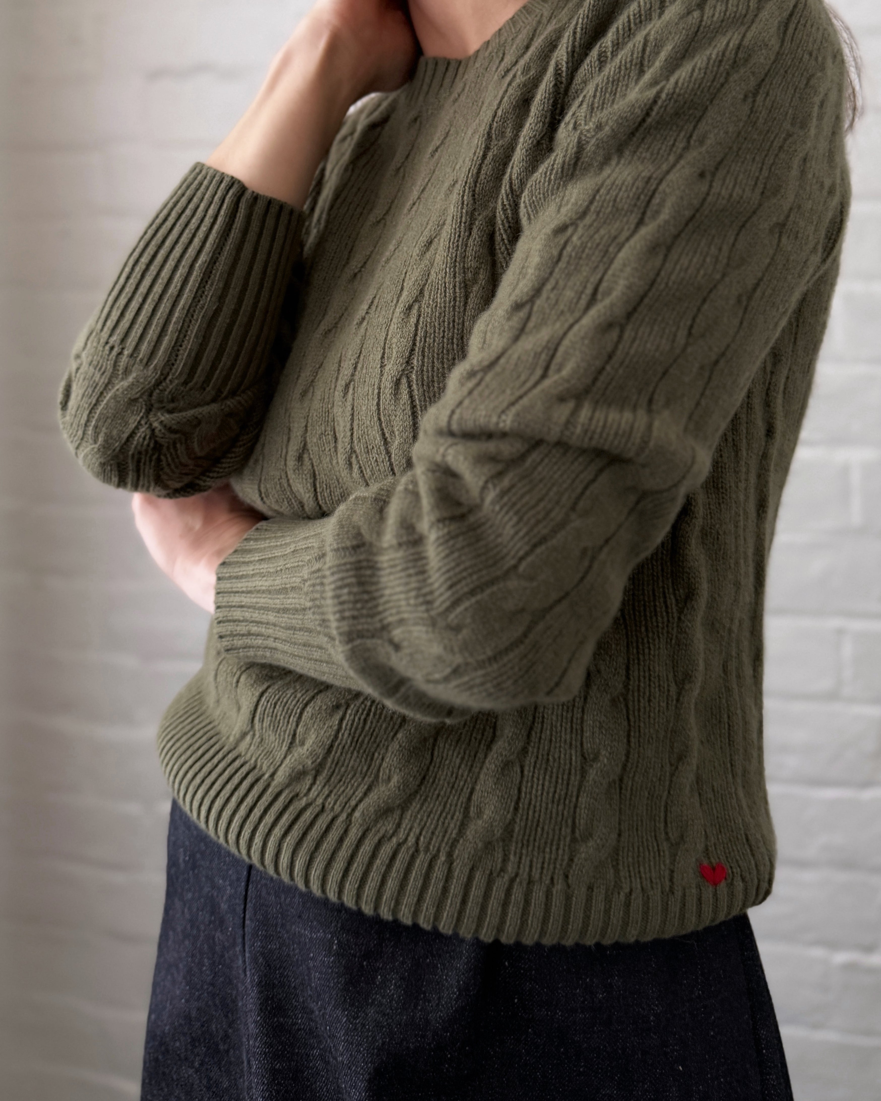 cashmerism : cable knit crew pullover in avocado