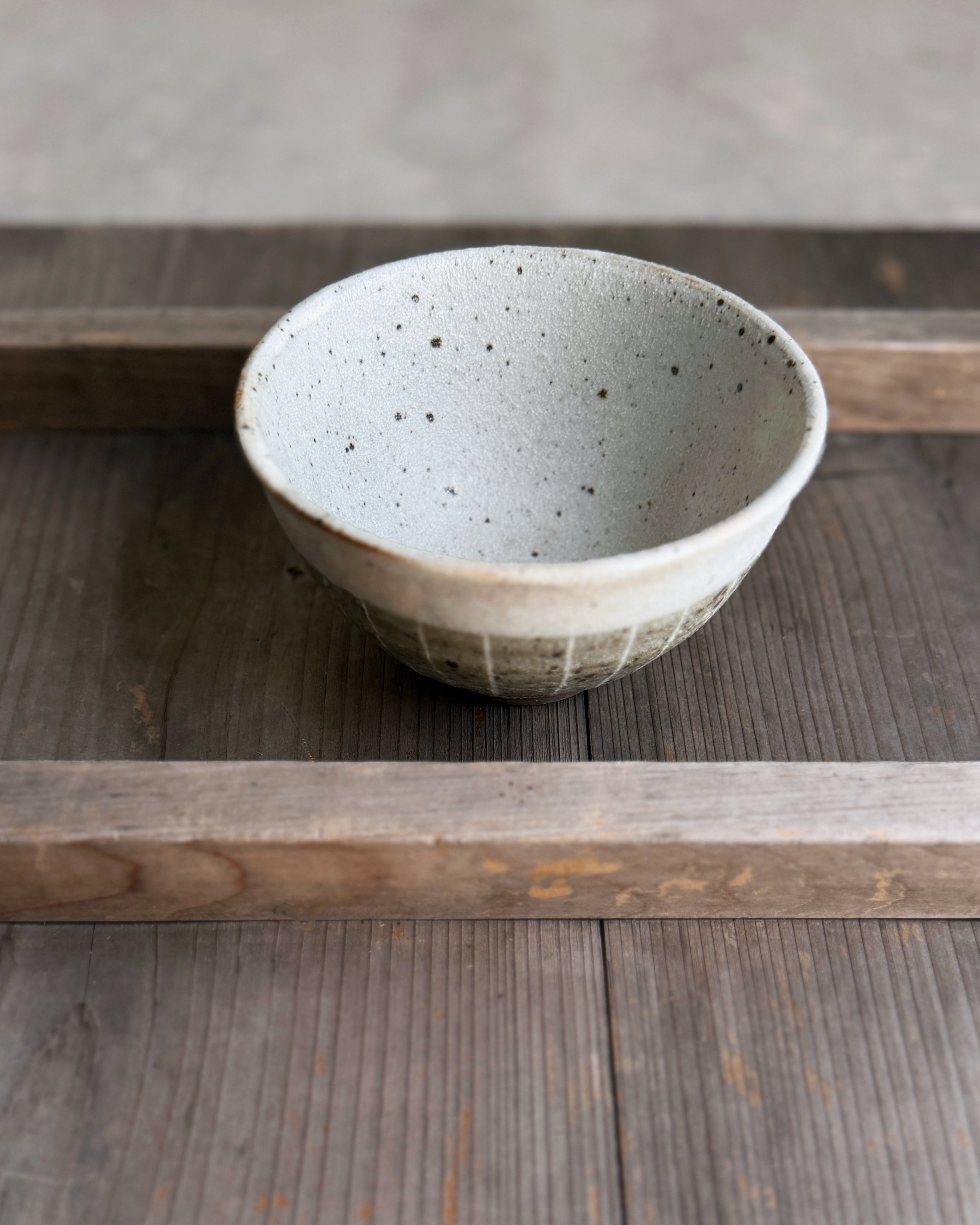 rokuro : ceramic rice bowl