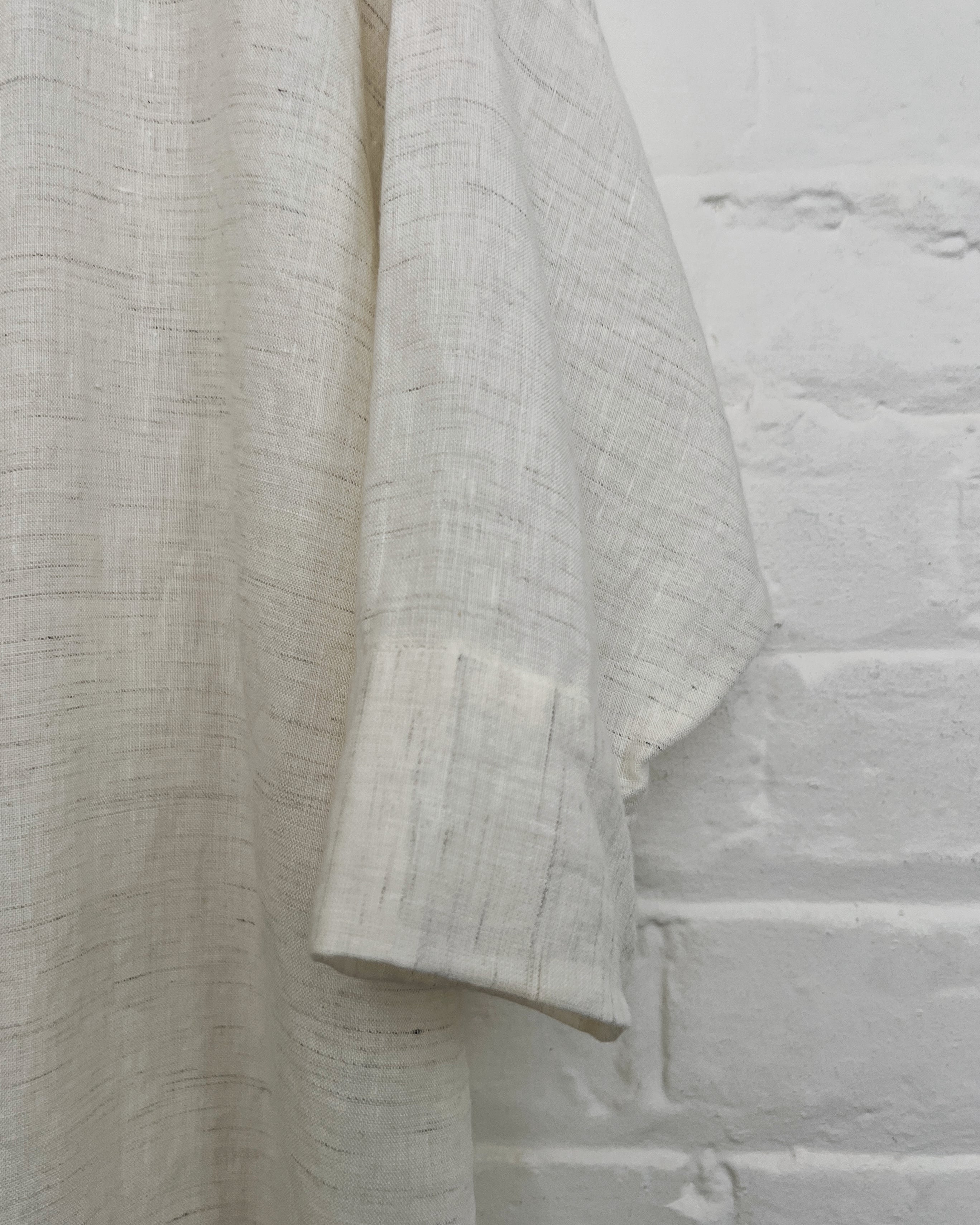 LJ struthers : linen sigma duster