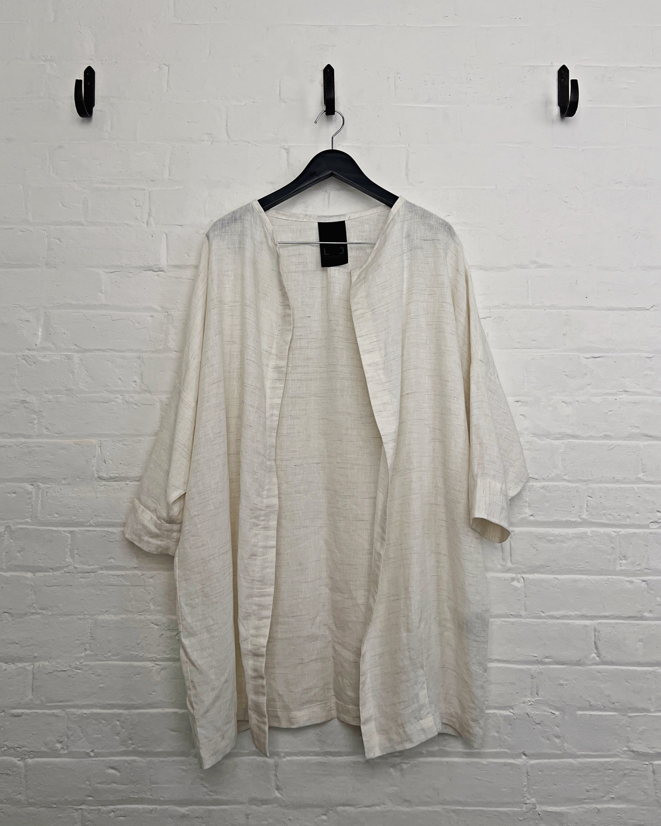 LJ struthers : linen sigma duster