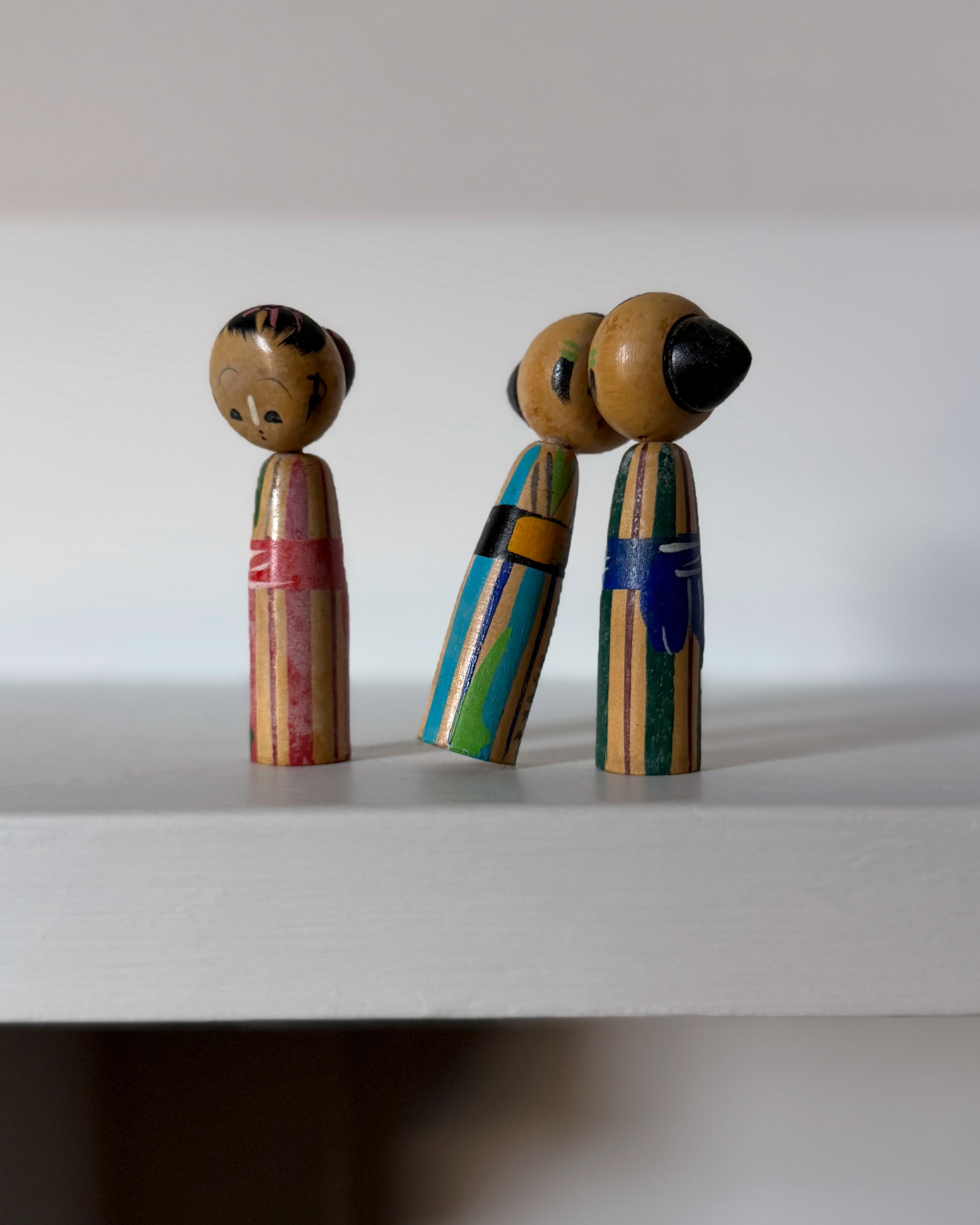 vintage kissing kokeshi