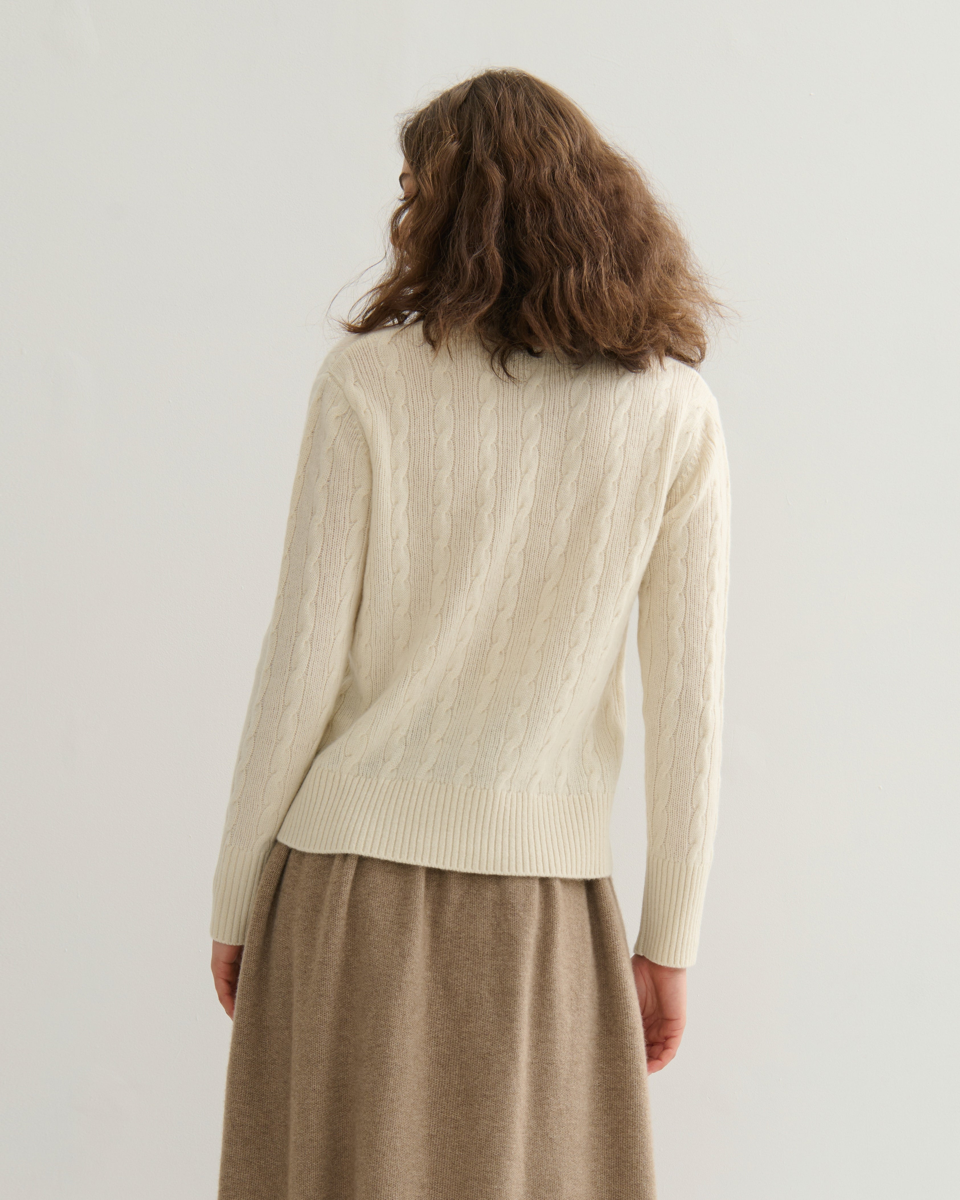 cashmerism : cable knit crew pullover in cream