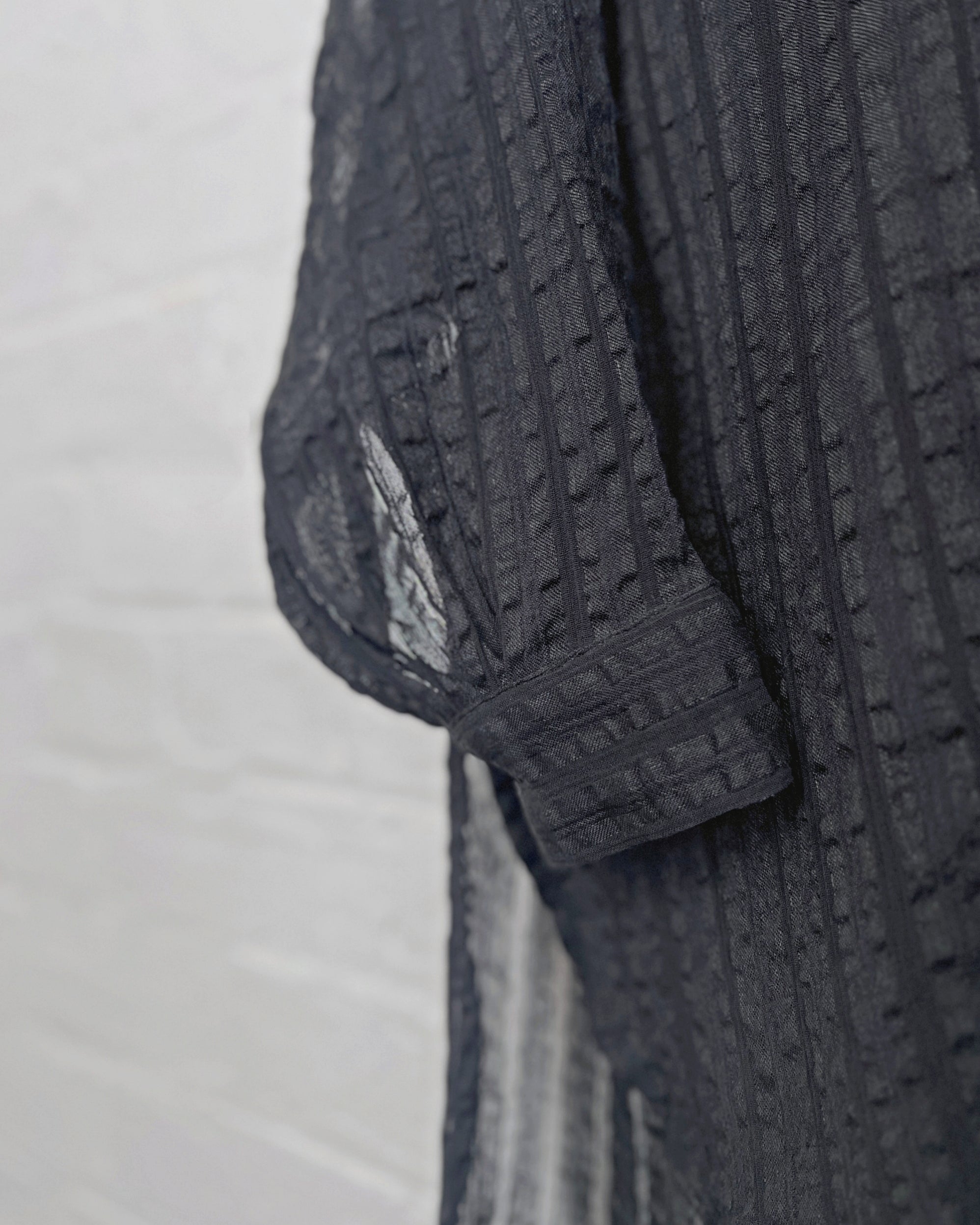 LJ struthers : textured shirt