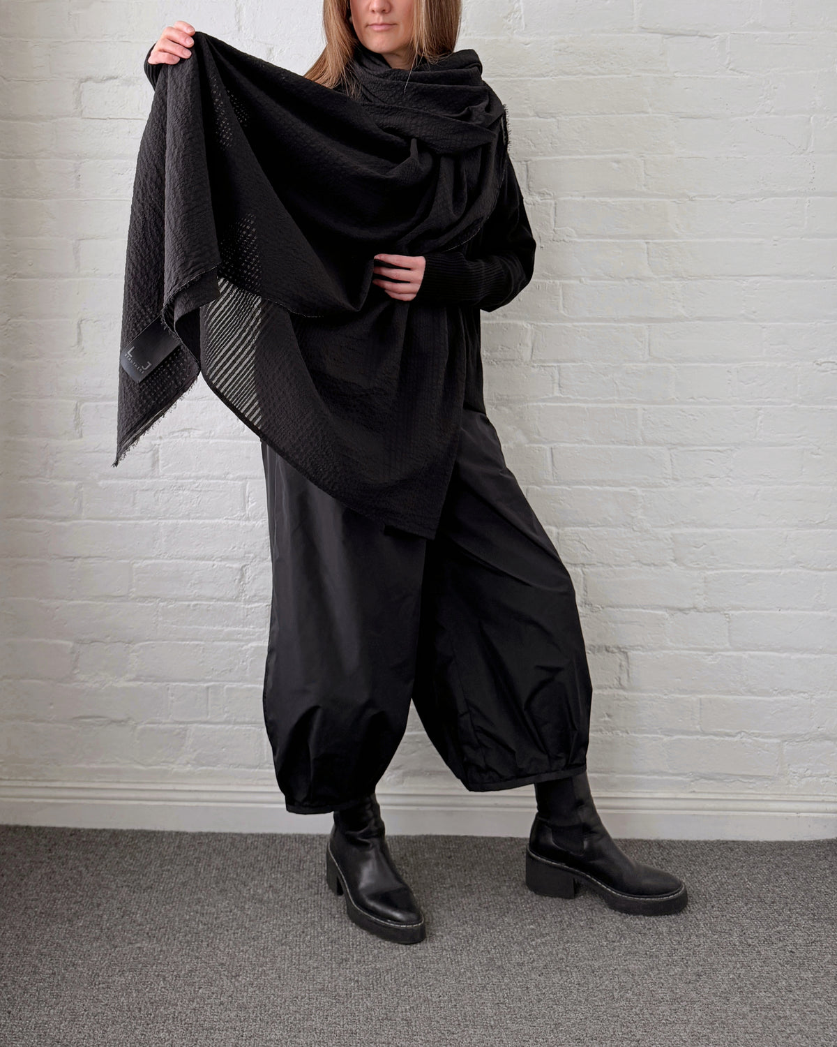 LJ struthers : light weight wool chapter scarf | the maker