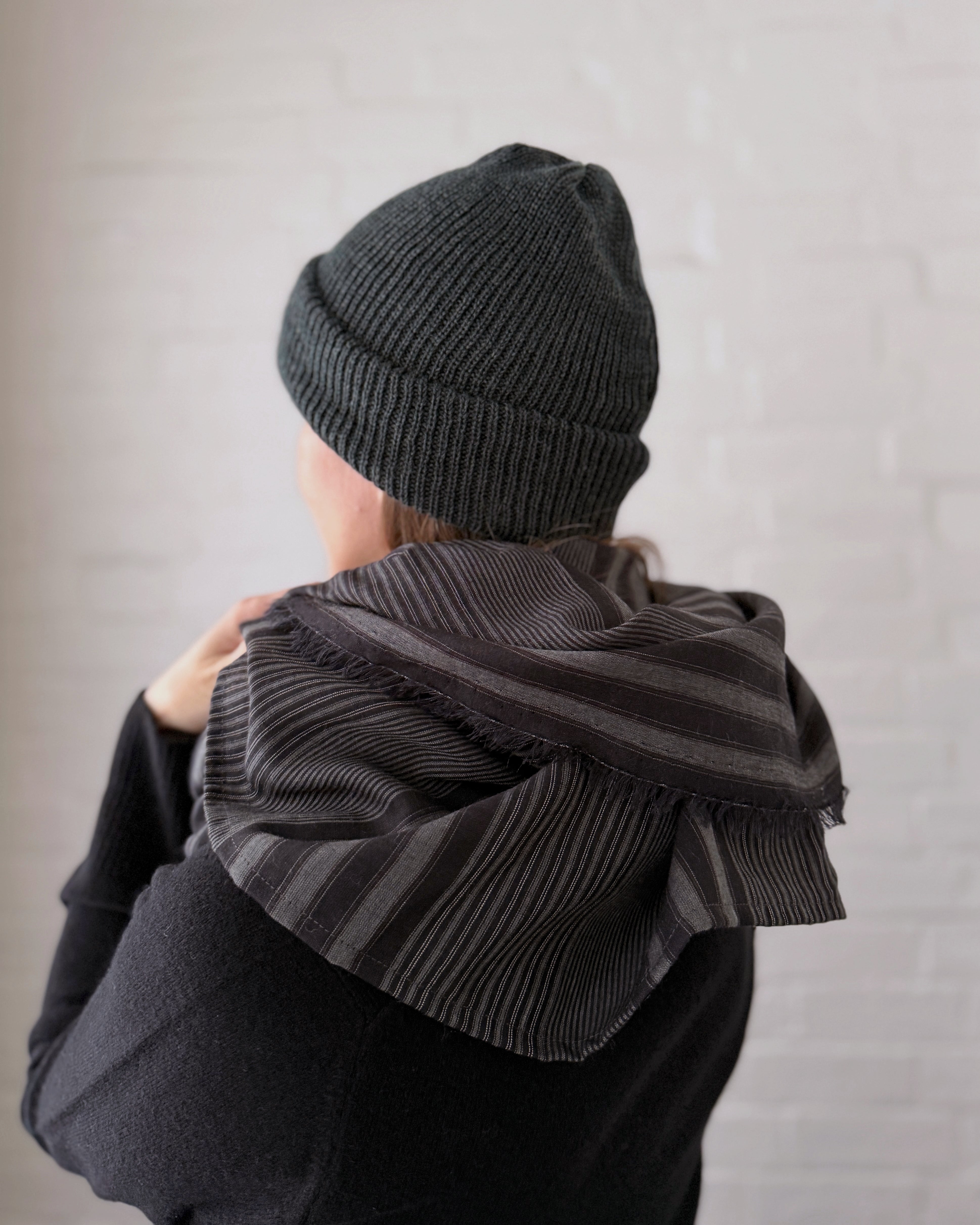 LJ struthers : cotton chapter scarf
