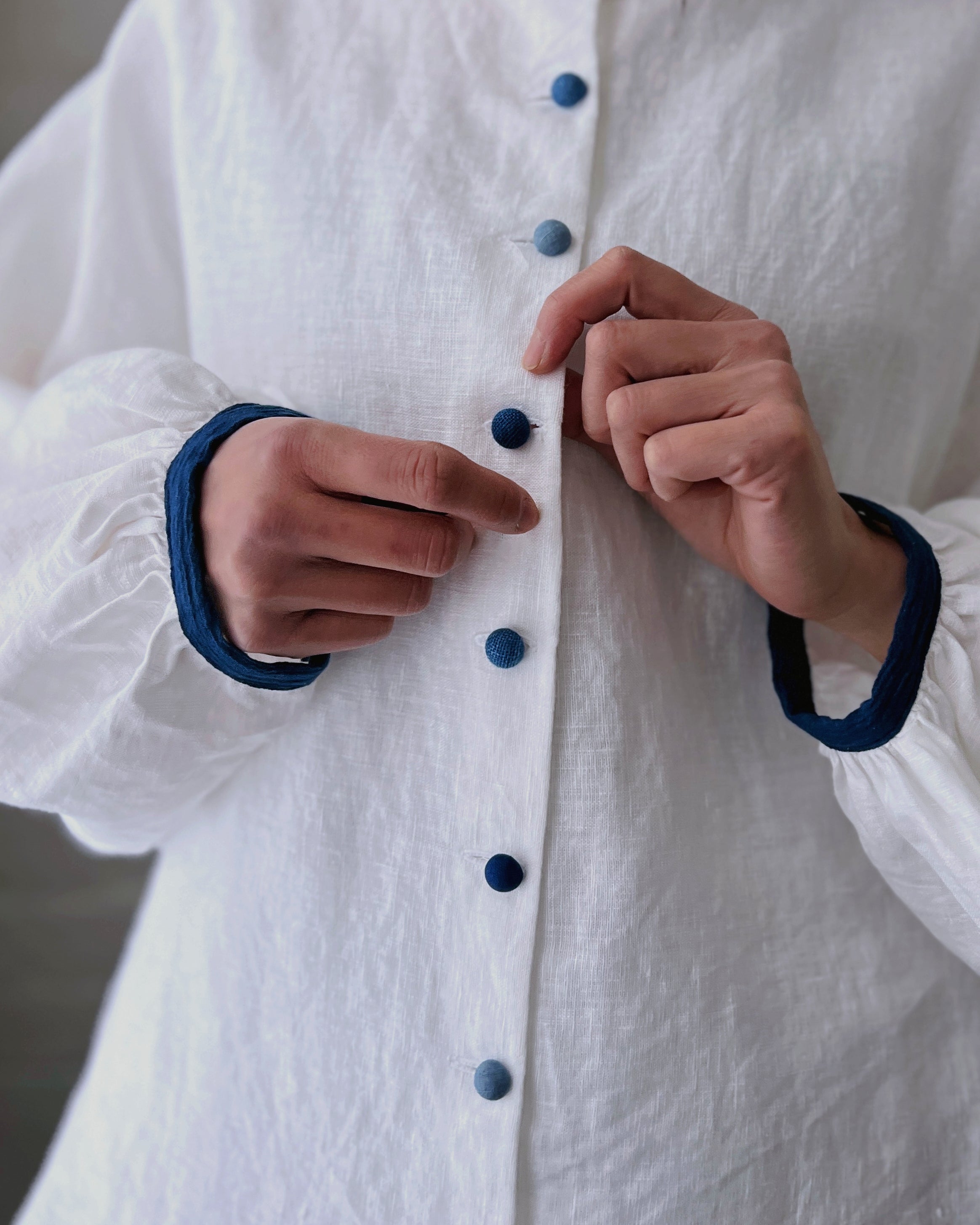 Chizu Blue : indigo dyed button shirt