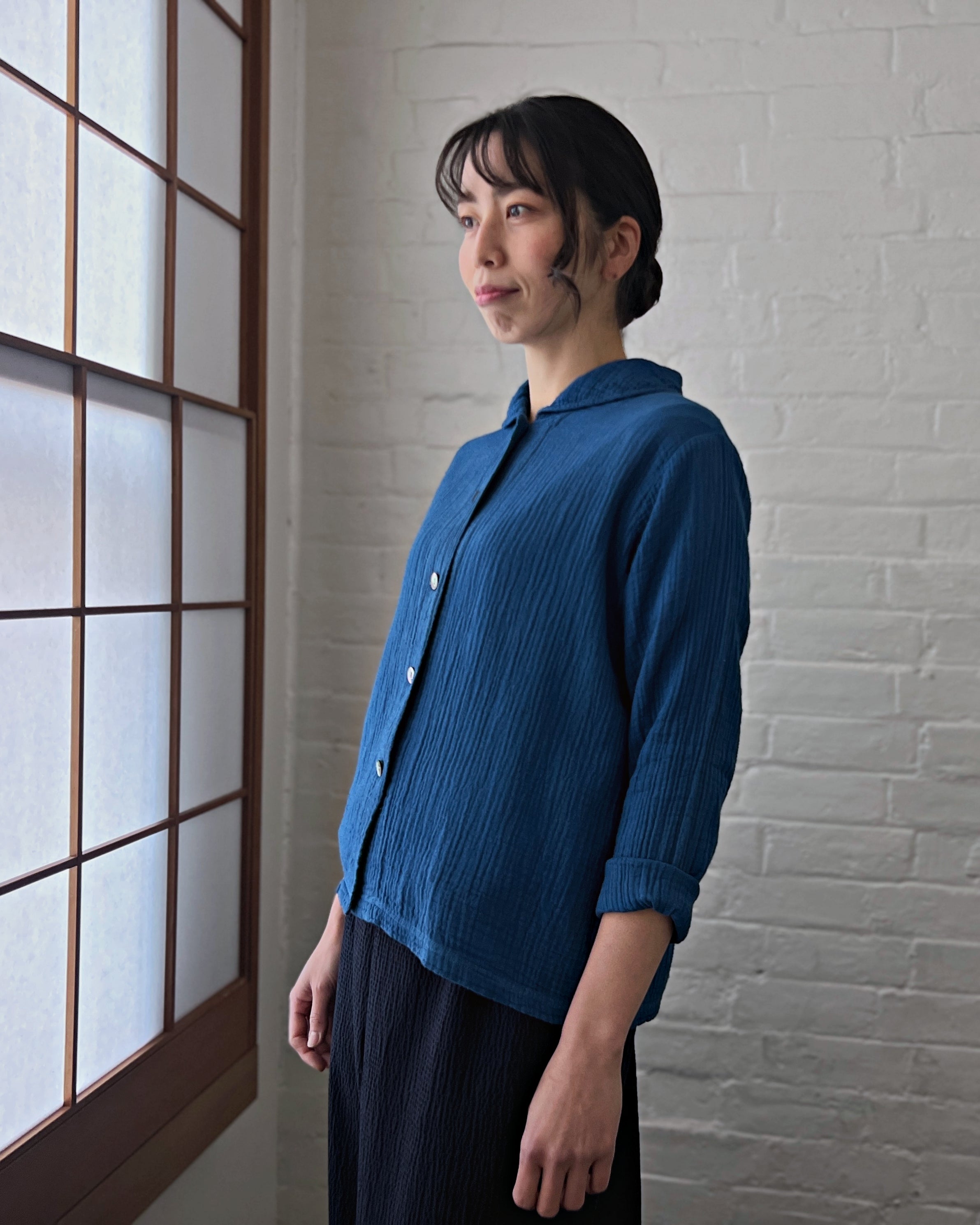 Chizu Blue : indigo dyed cotton shirt