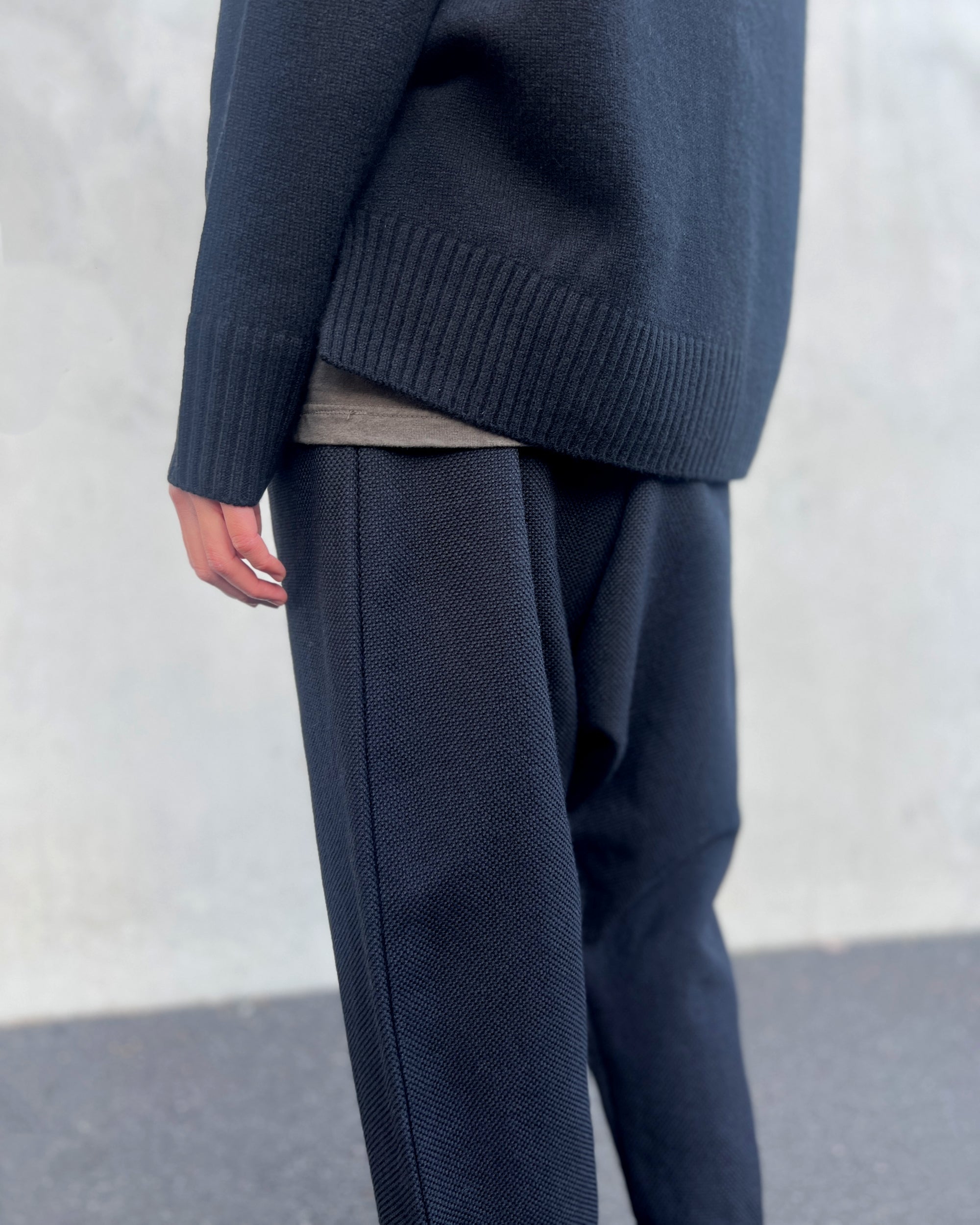 LJ struthers : carbon wool pants