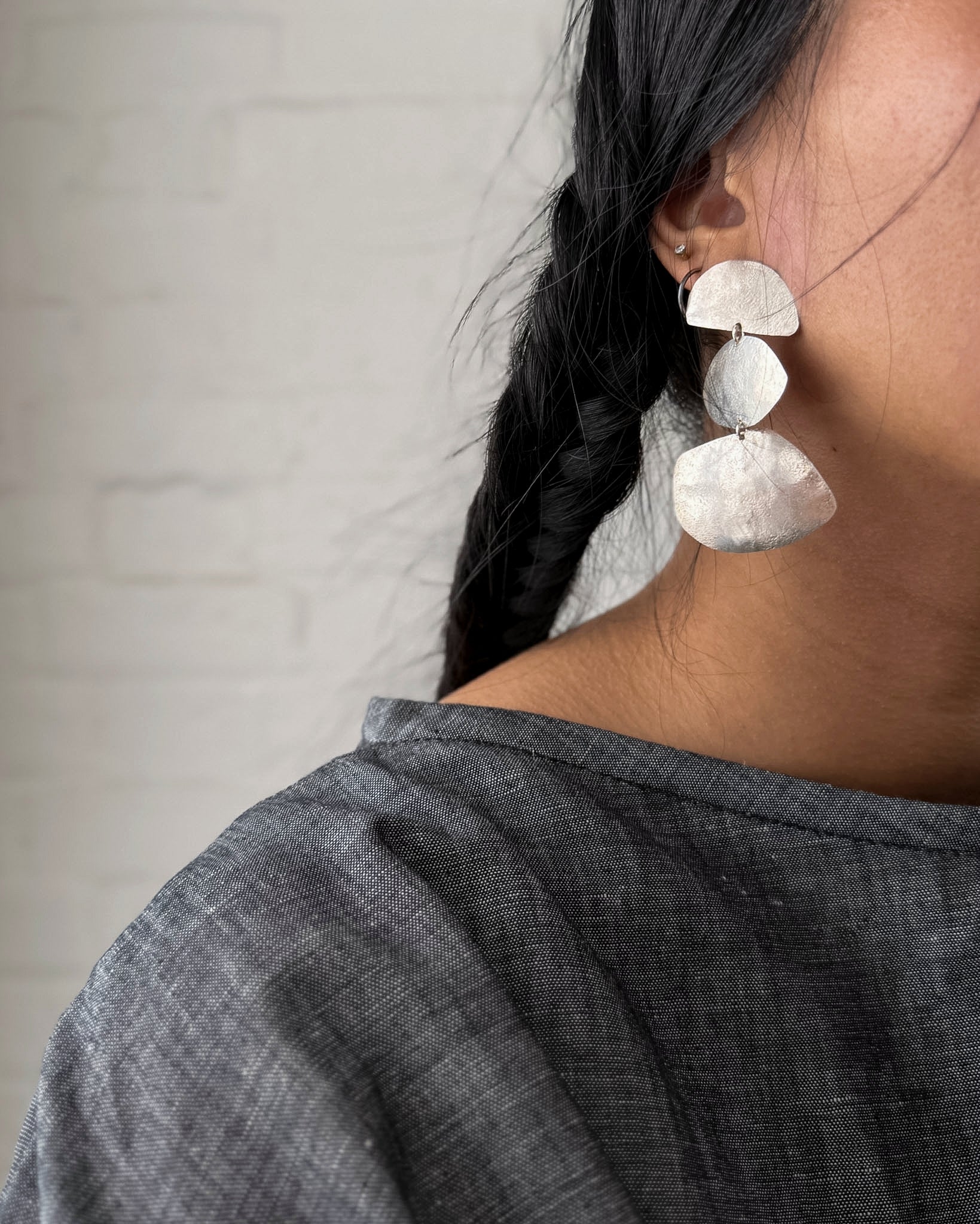 Ewa : silver moro earrings