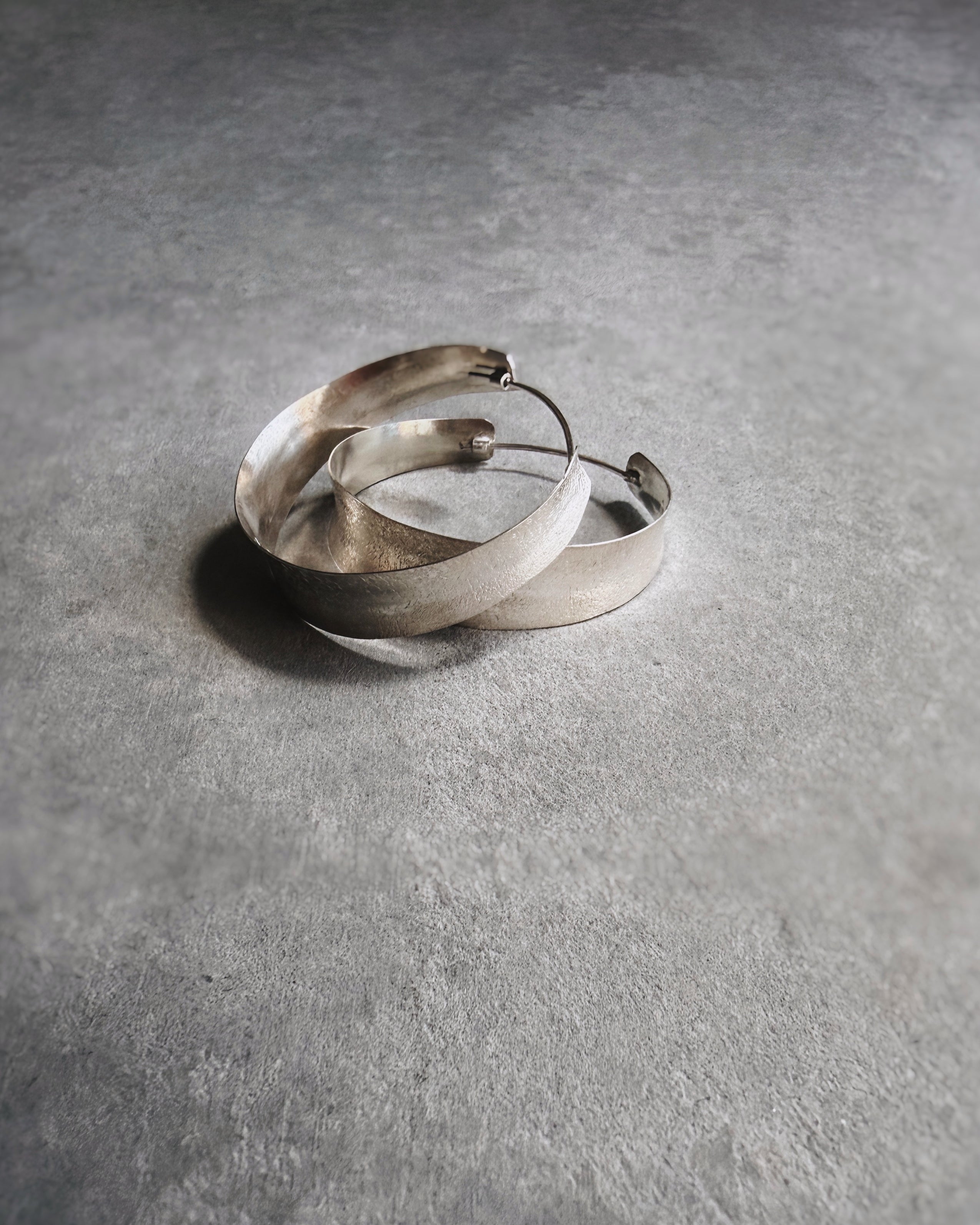 Ewa : silver hoop earrings