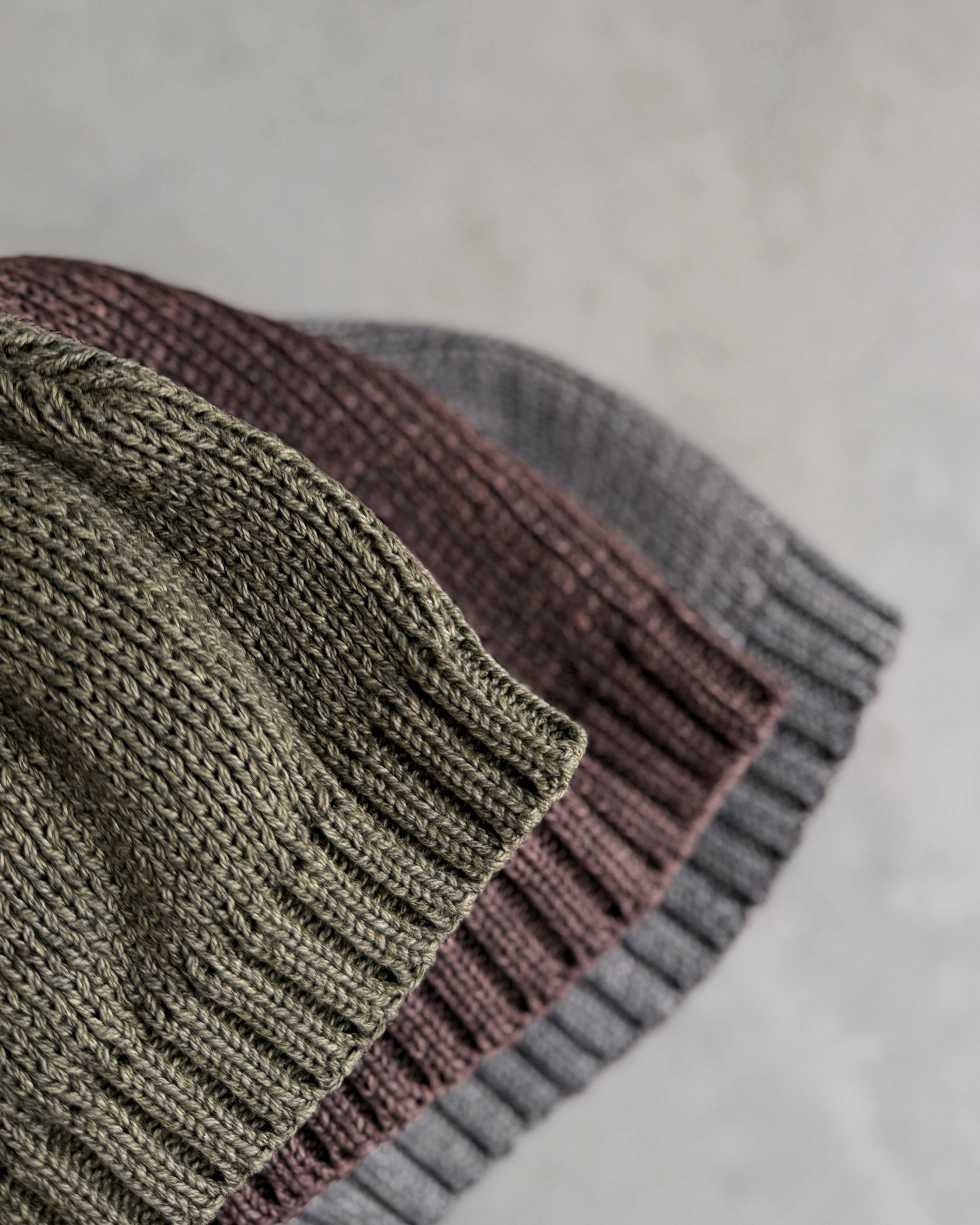 'm' for the maker : cotton beanie in slate