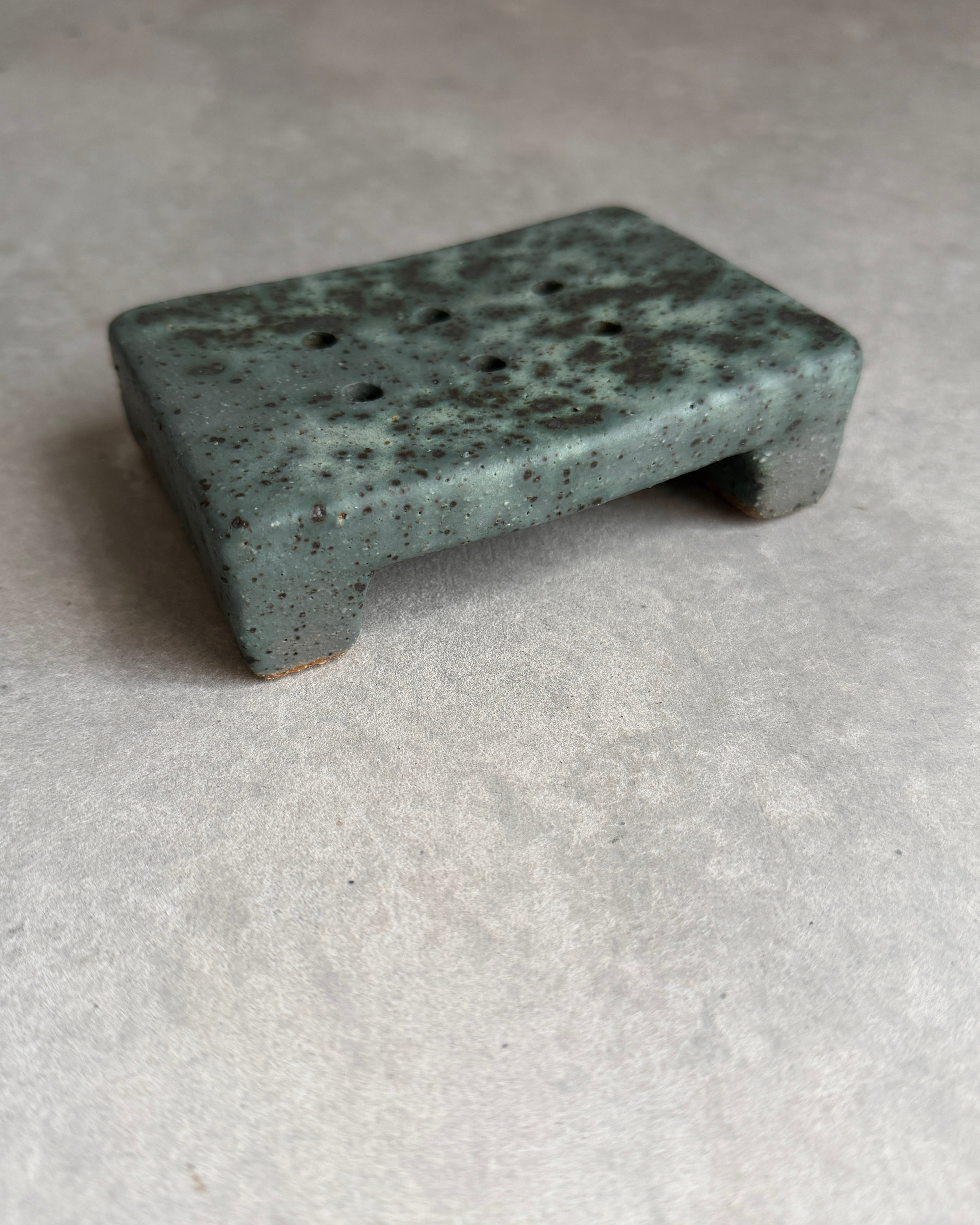 Jo Reid-Speirs : ceramic soap holder