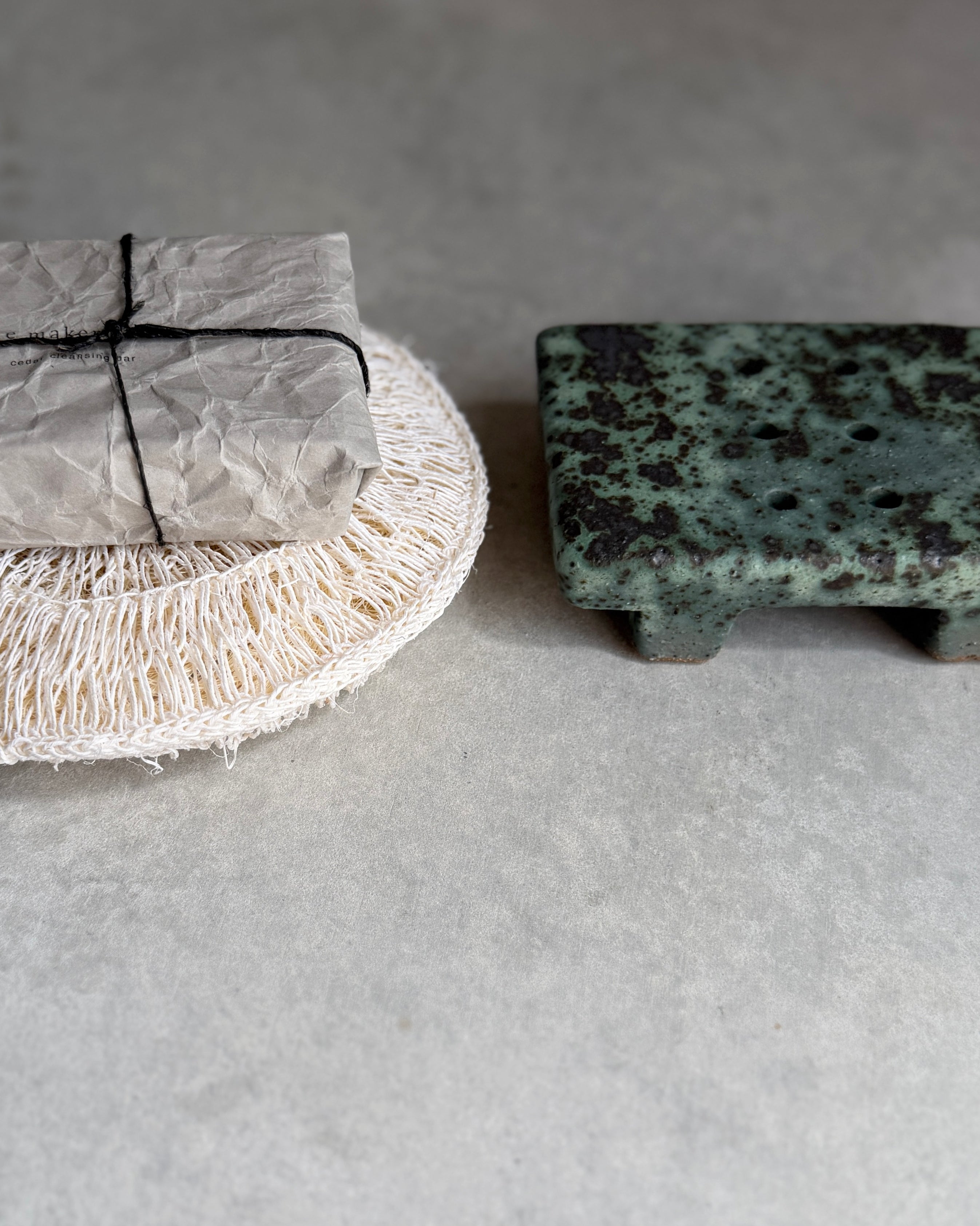 Jo Reid-Speirs : ceramic soap holder