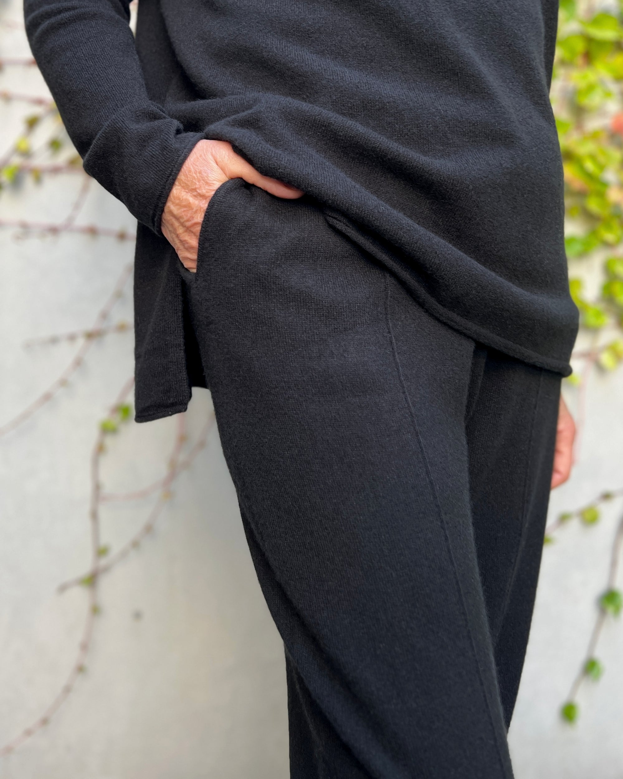 cashmerism : voyager reverse knit pants in black