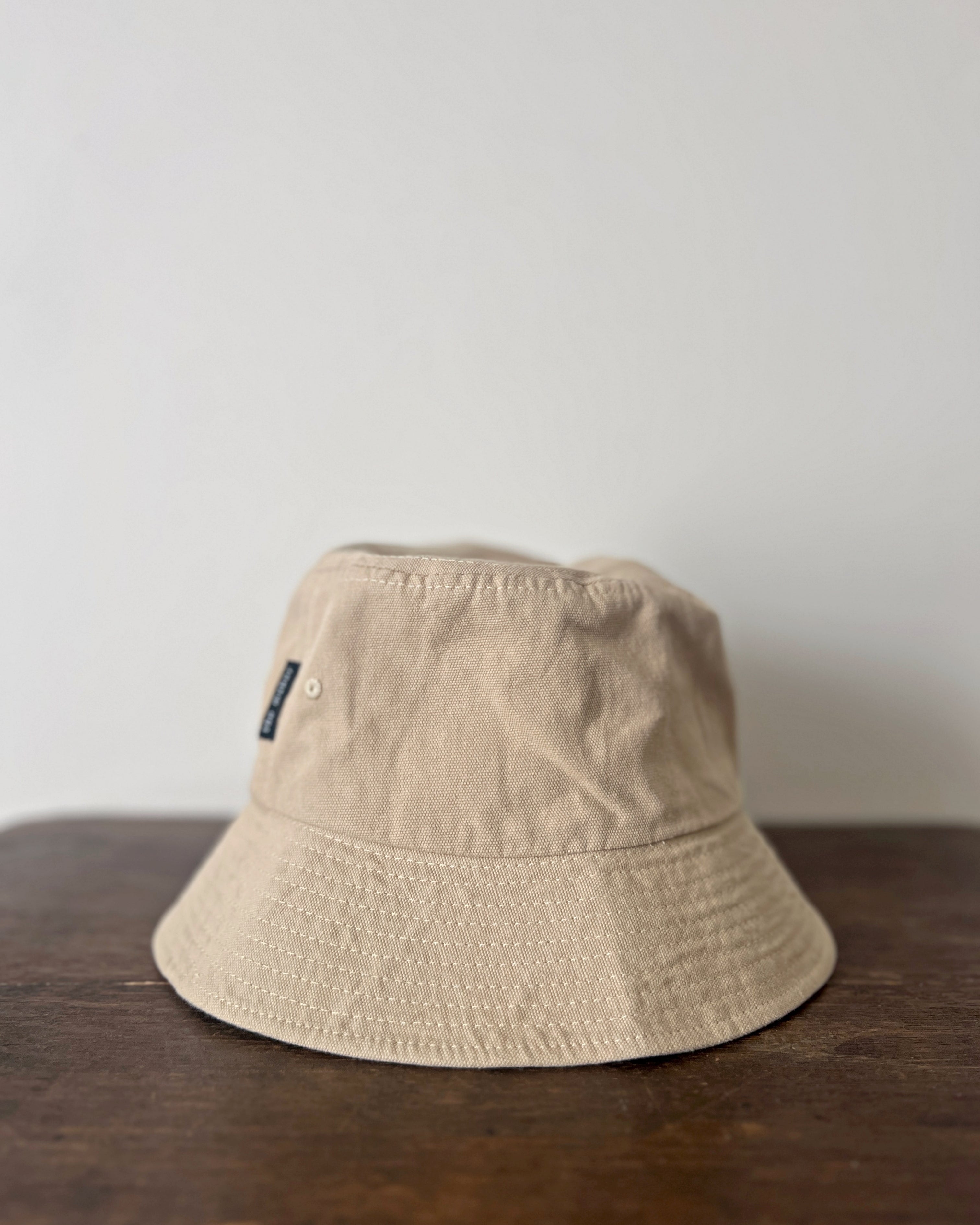 'm' for the maker : natsu bucket hat in sand