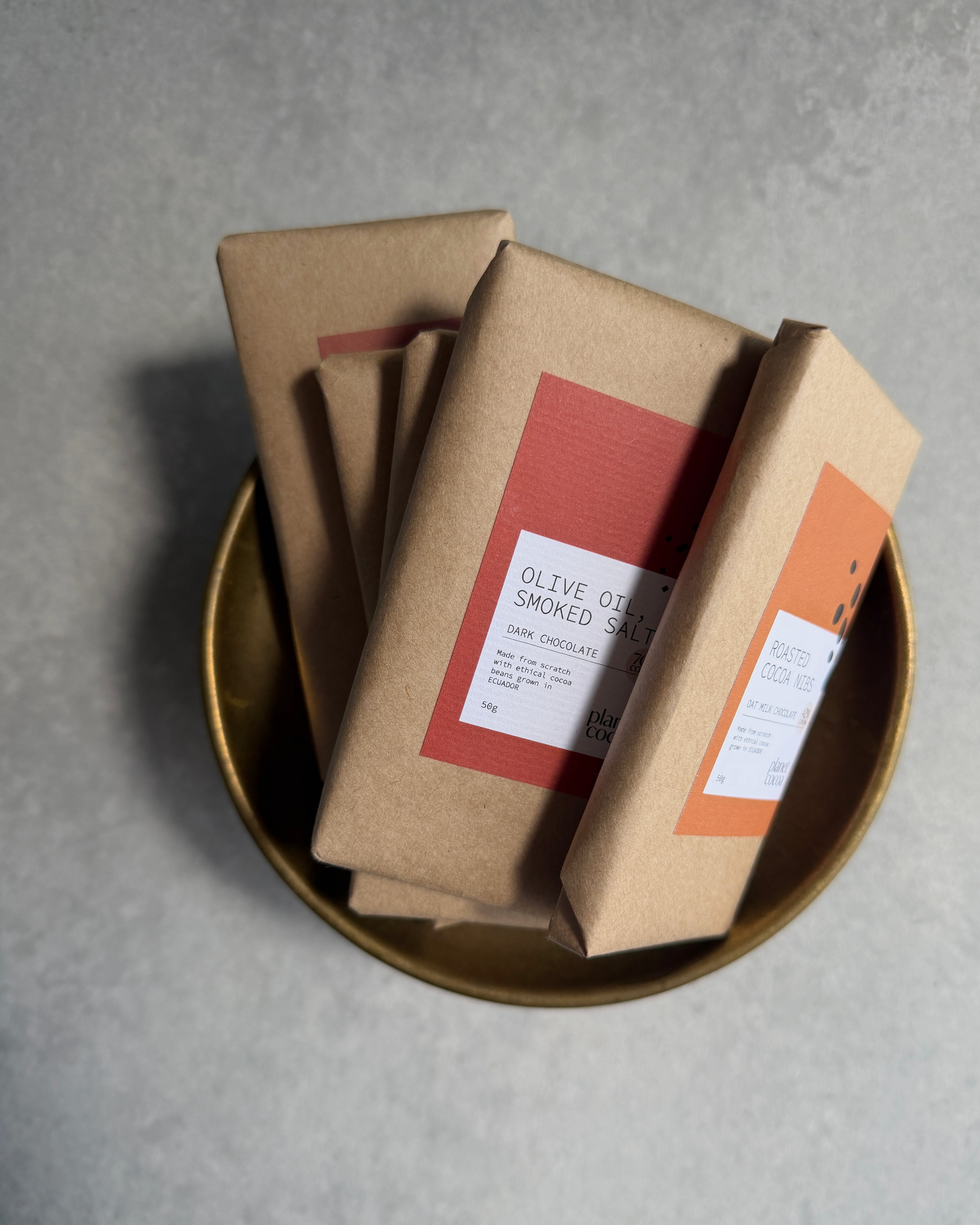 planet cocoa : coffee bean 42% oat milk chocolate