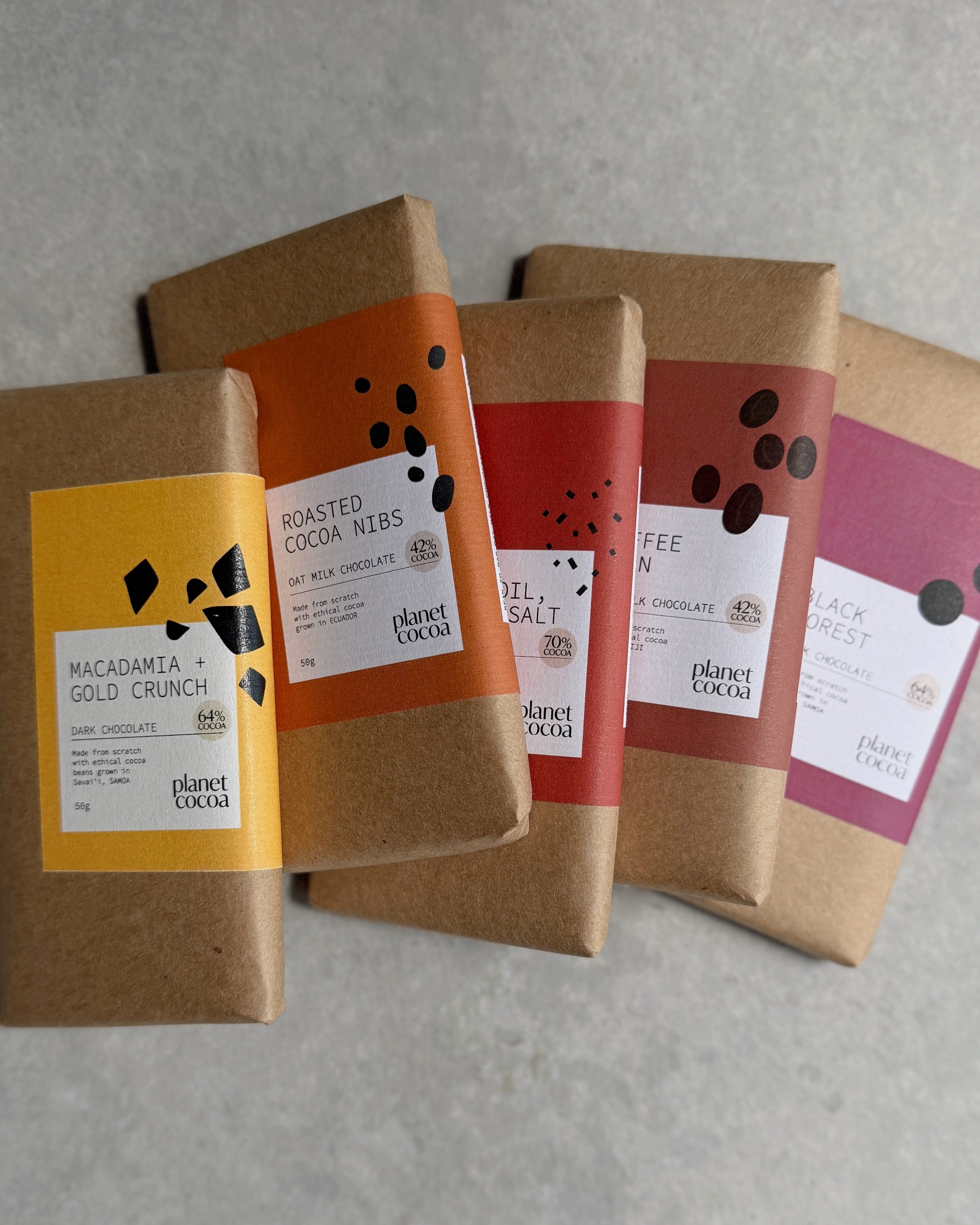 planet cocoa : roasted cocoa nibs 42% oat milk chocolate