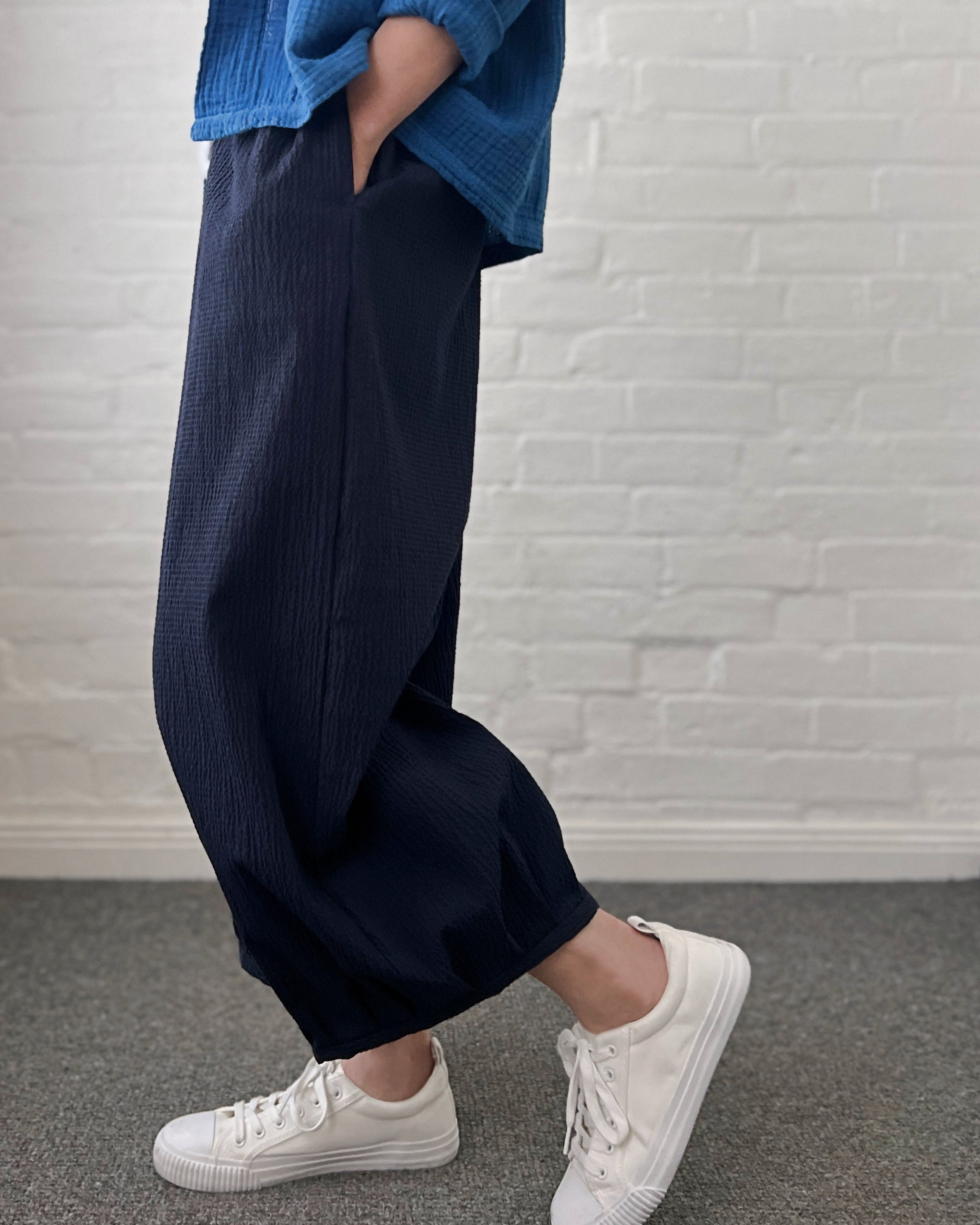 LJ struthers : cotton pants