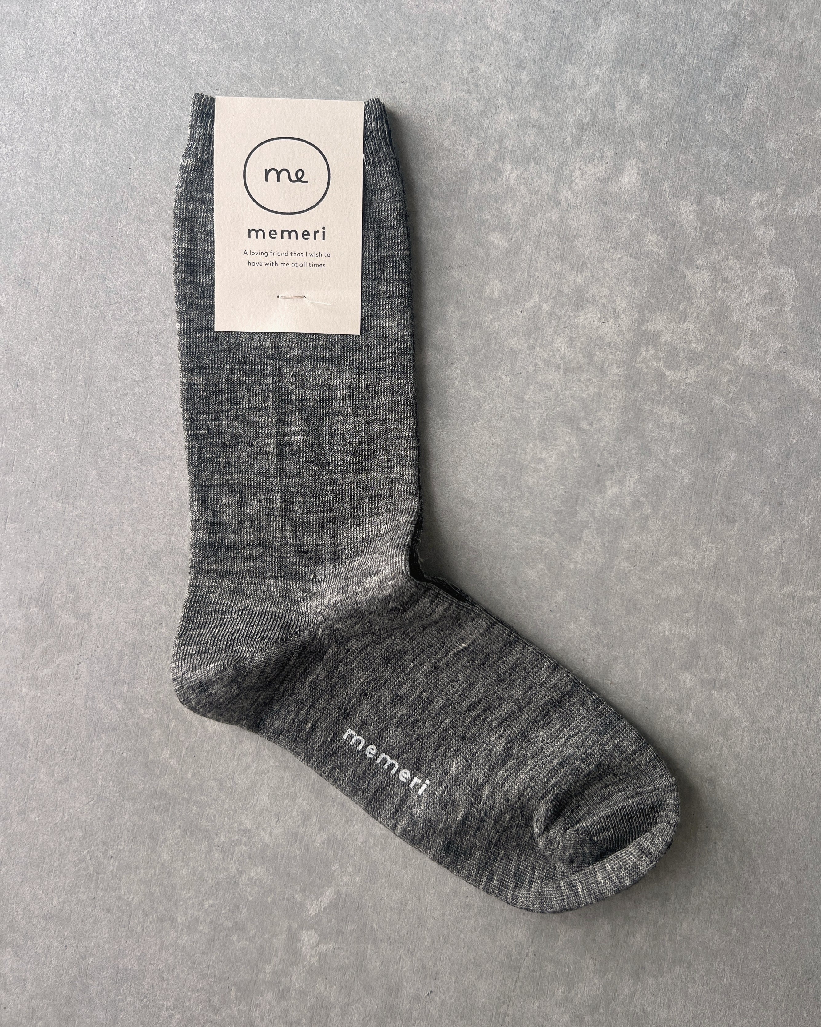 memeri : linen socks