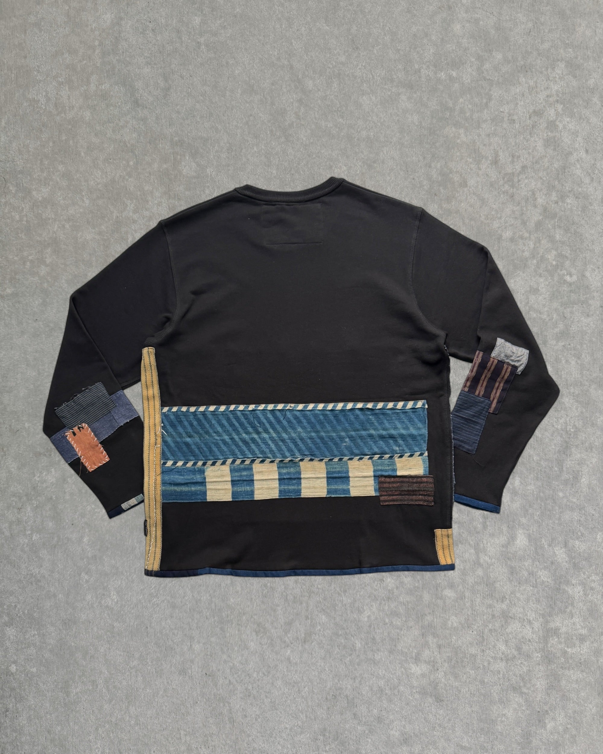 'm' for the maker : kinship sweatshirt - l