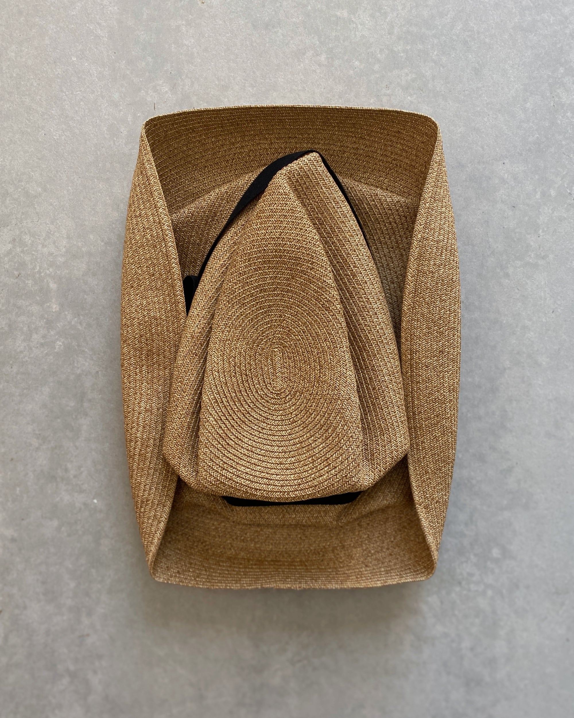 mature ha : boxed hat in sand with carbon ribbon