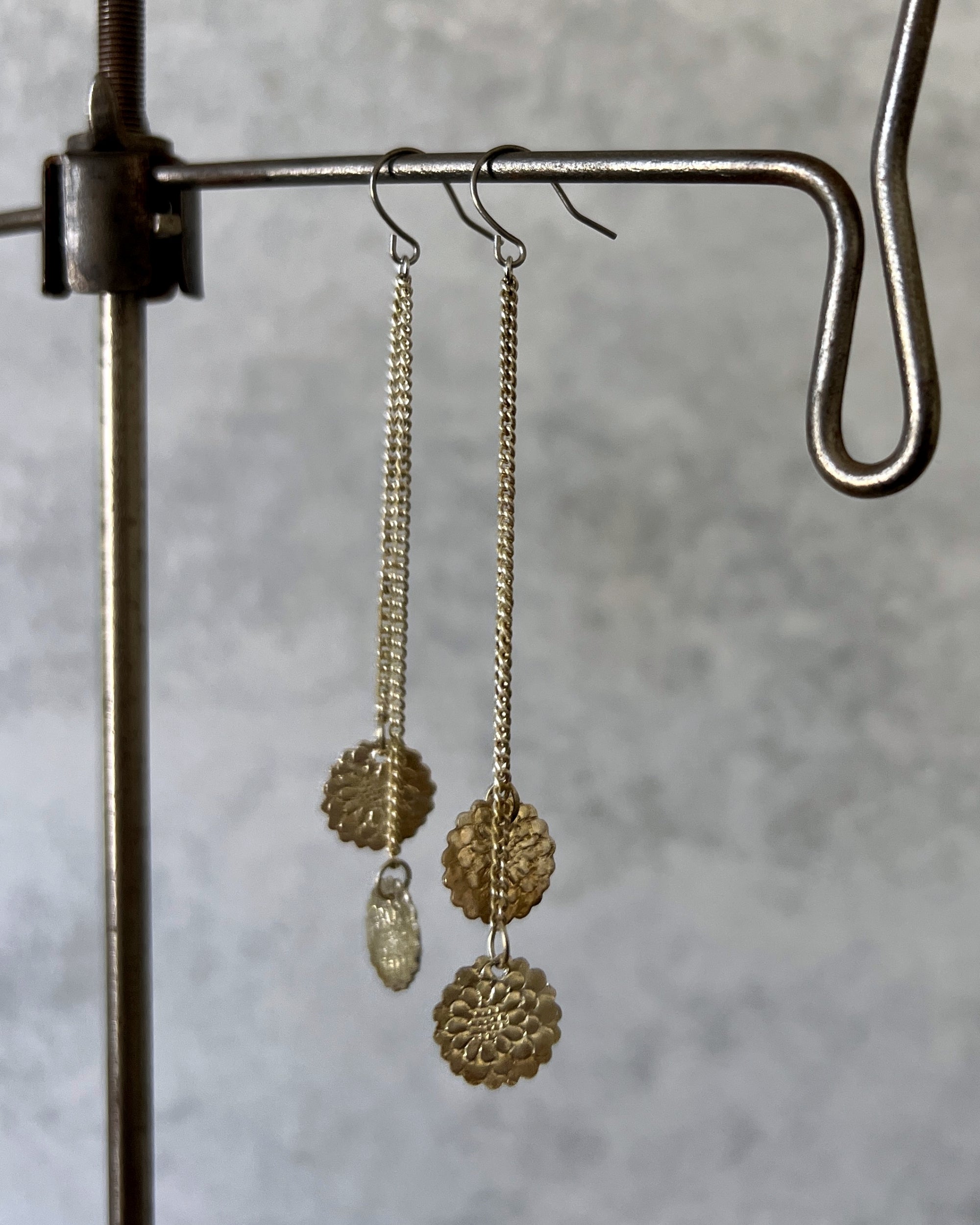 modern marcel : vintage chrysanthemum earrings