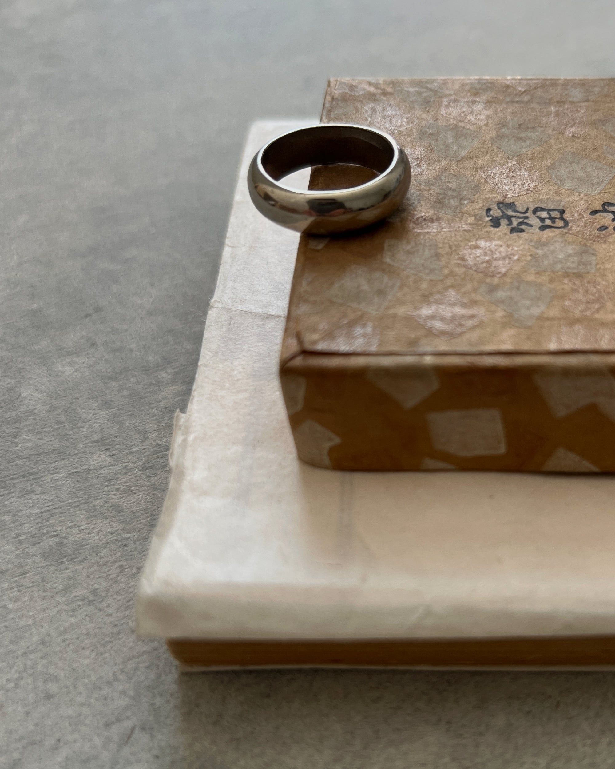 modern marcel : vintage modernist ring