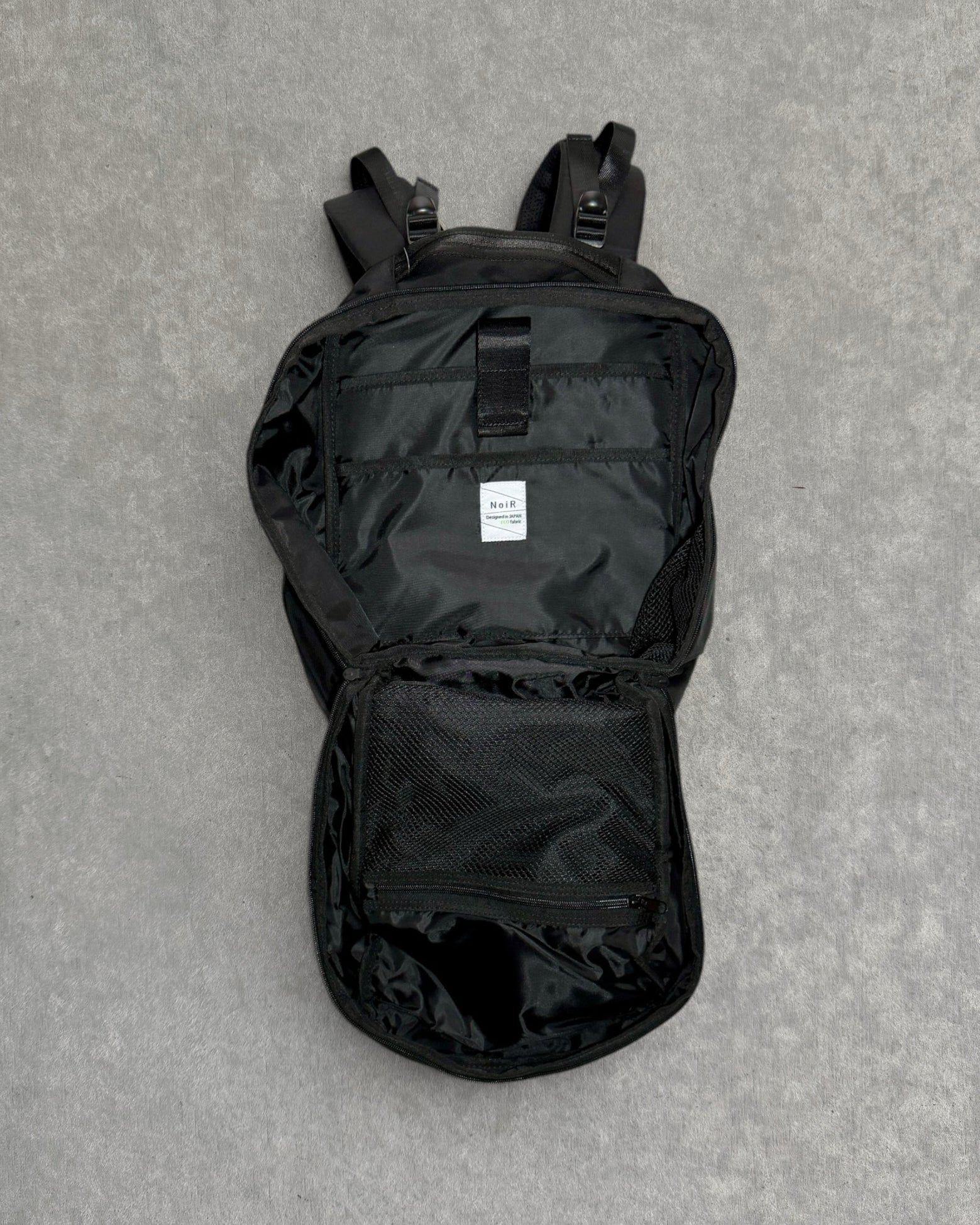NoiR : gemini backpack