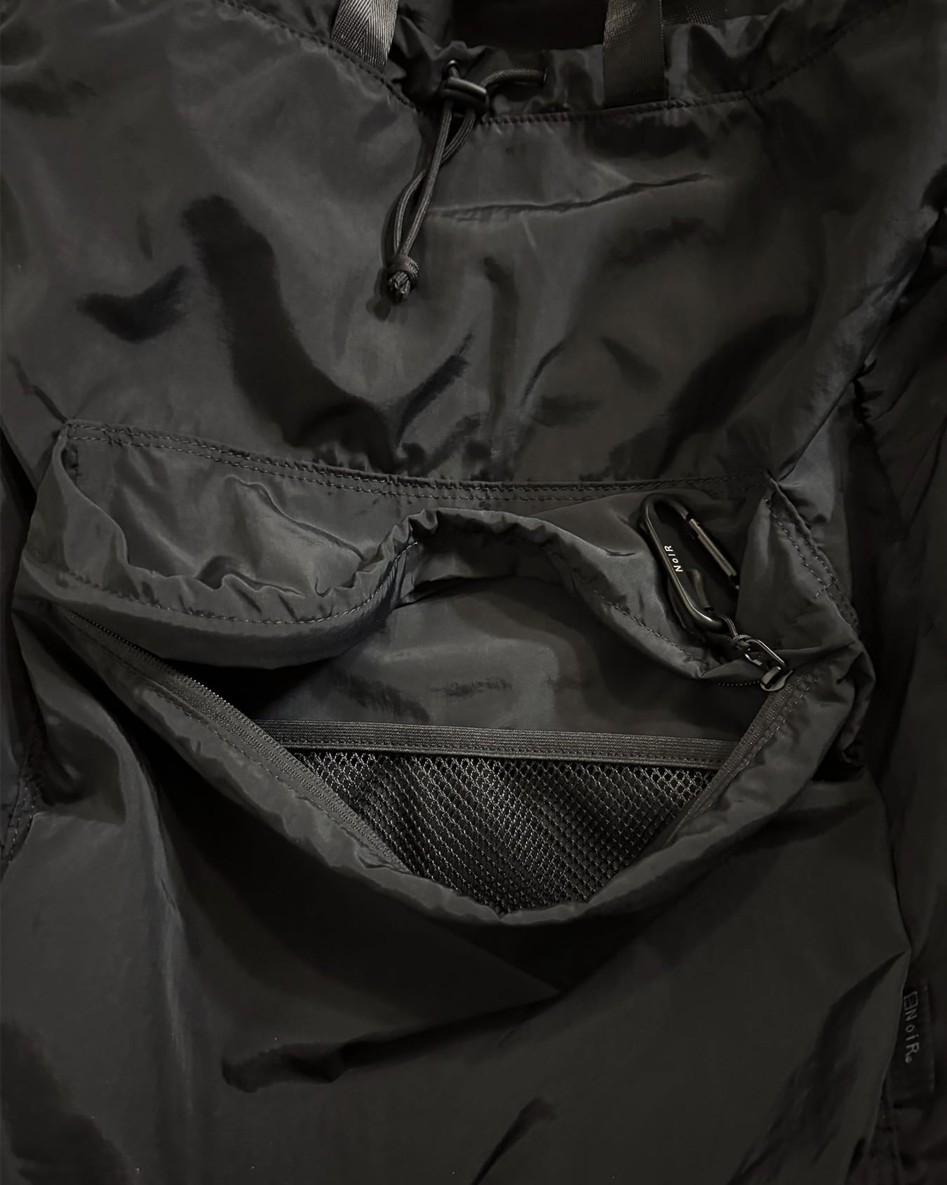 NoiR : light daypack
