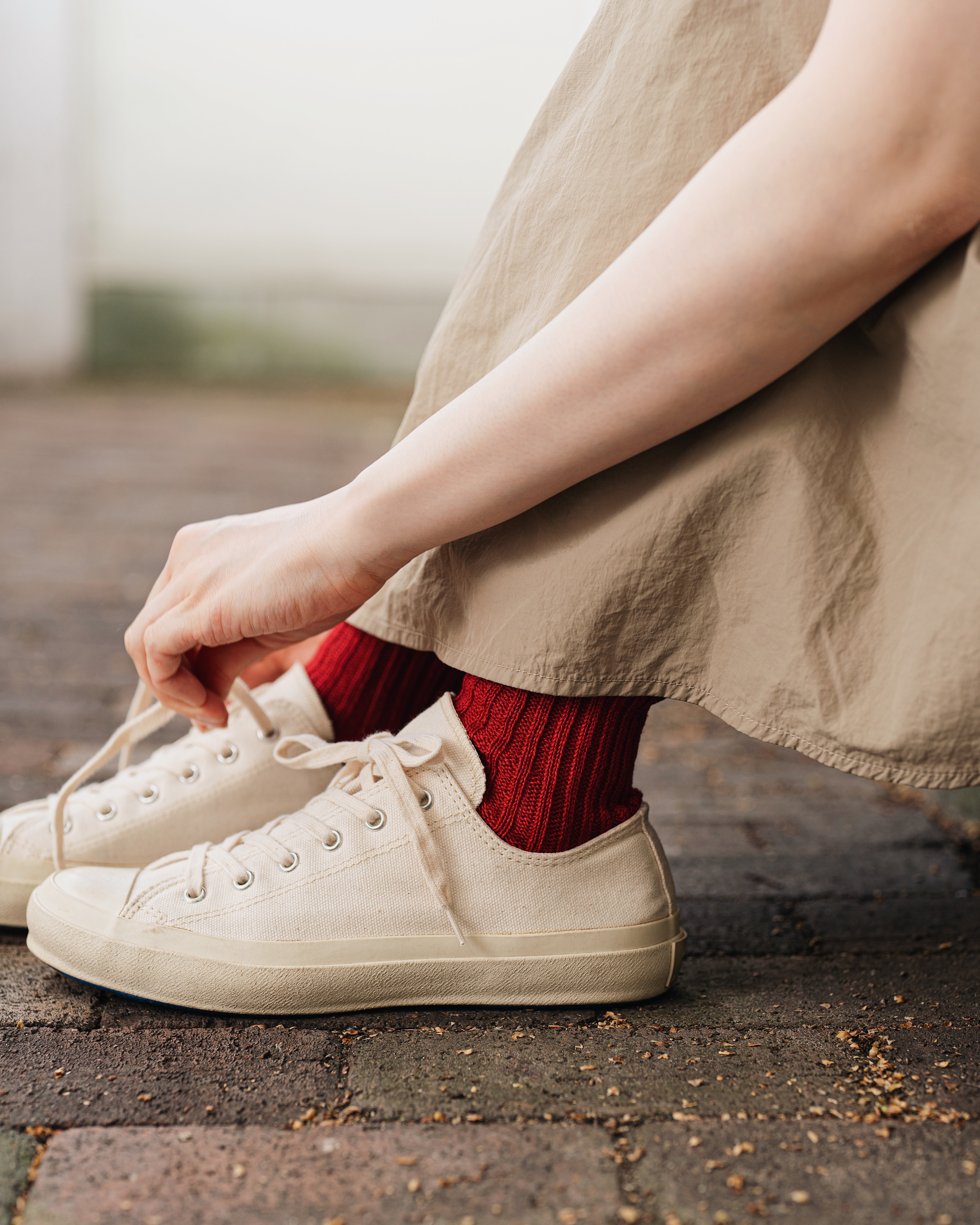 nishiguchi kutsushita : praha linen ribbed socks