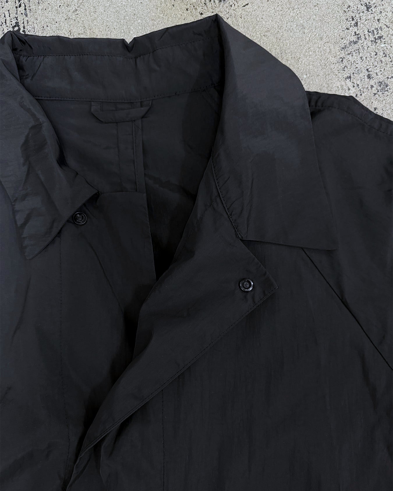 NoiR : trench coat