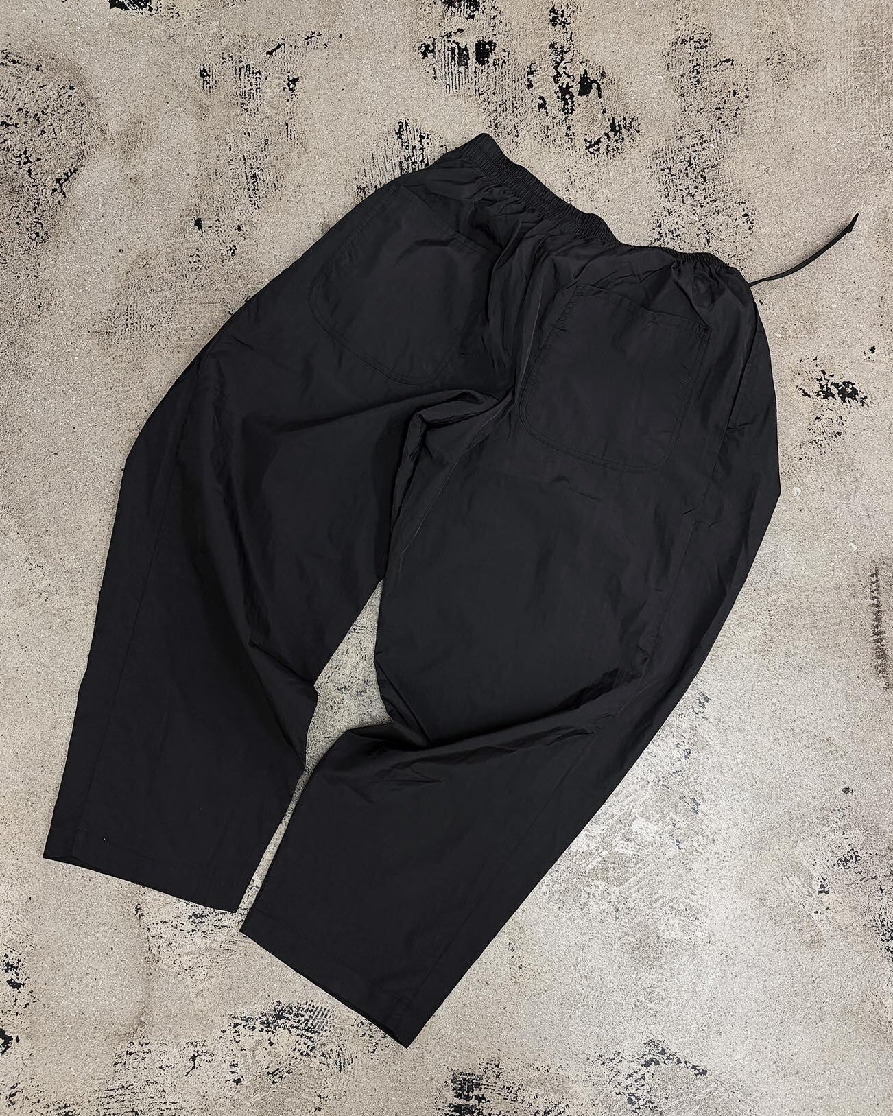 NoiR : pants