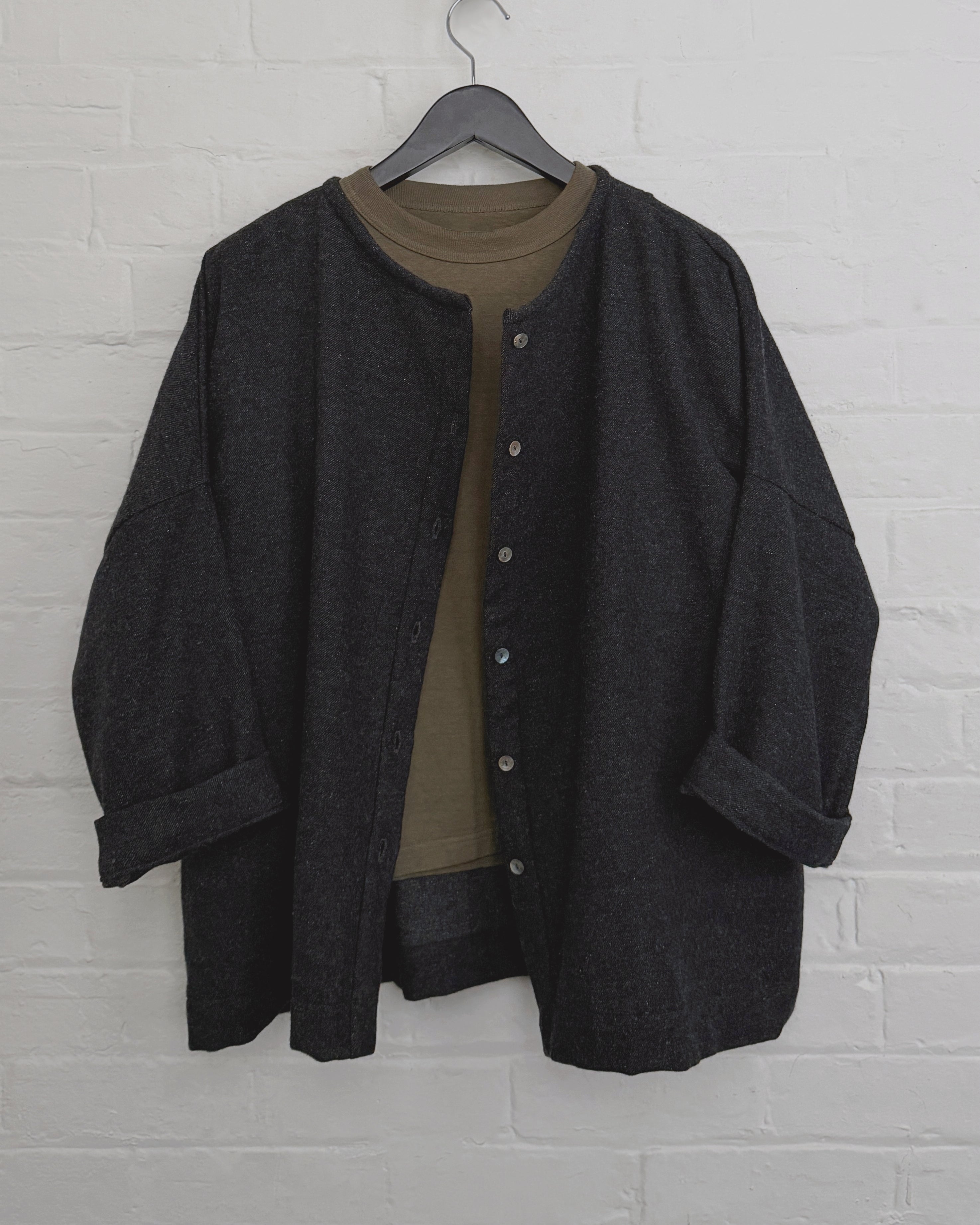 LJ struthers : collarless wool shirt