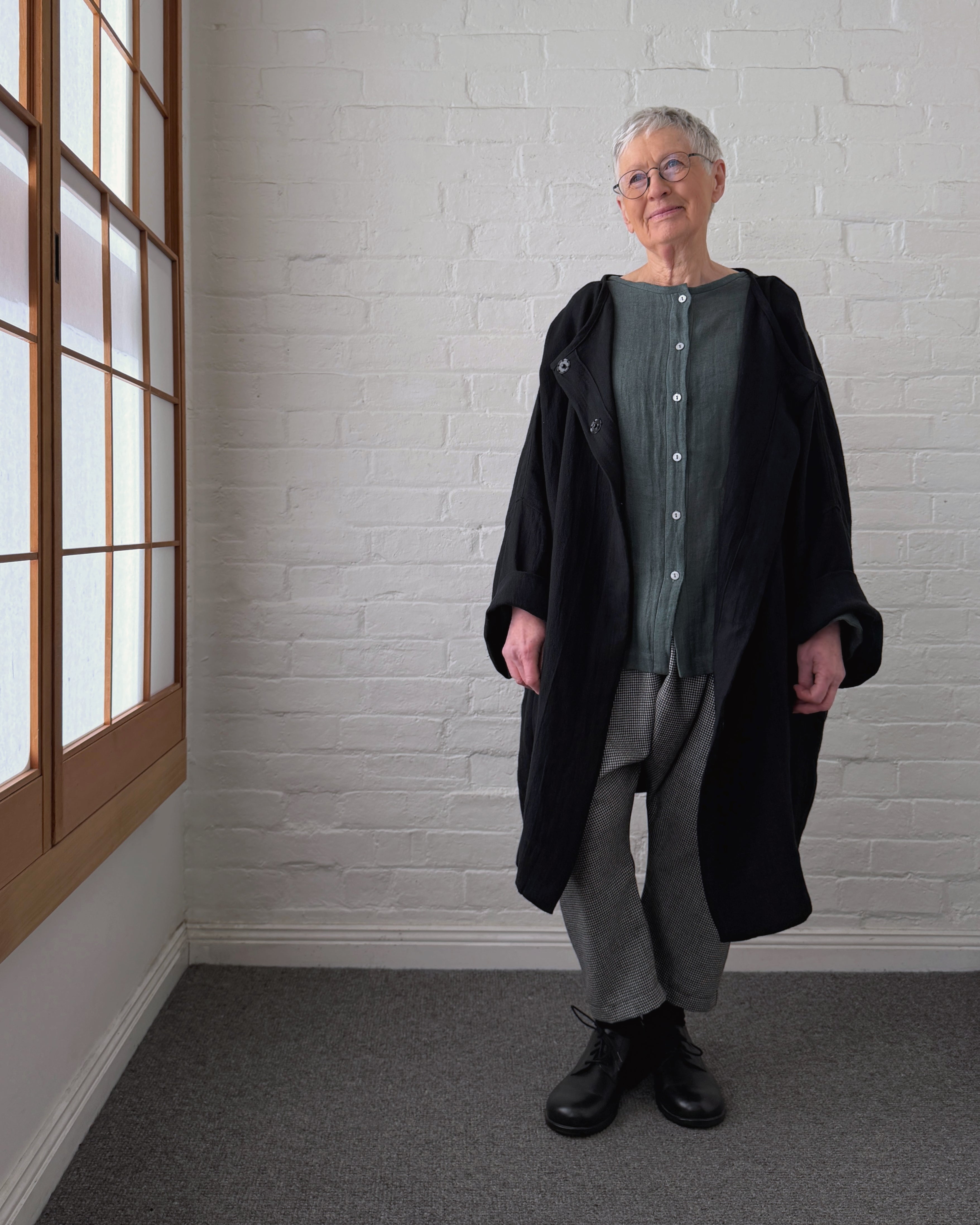 LJ struthers : collarless ramie linen shirt