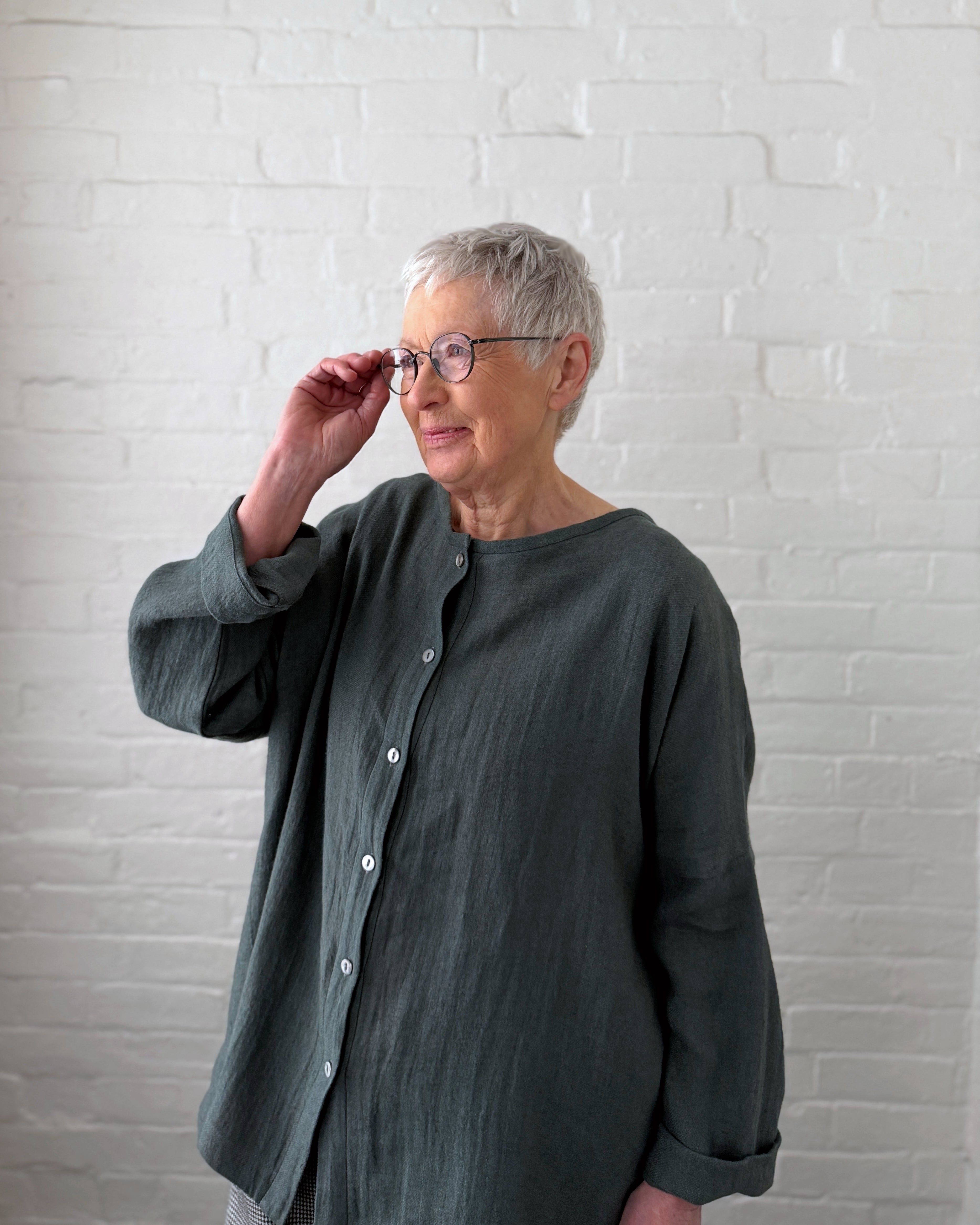LJ struthers : collarless ramie linen shirt