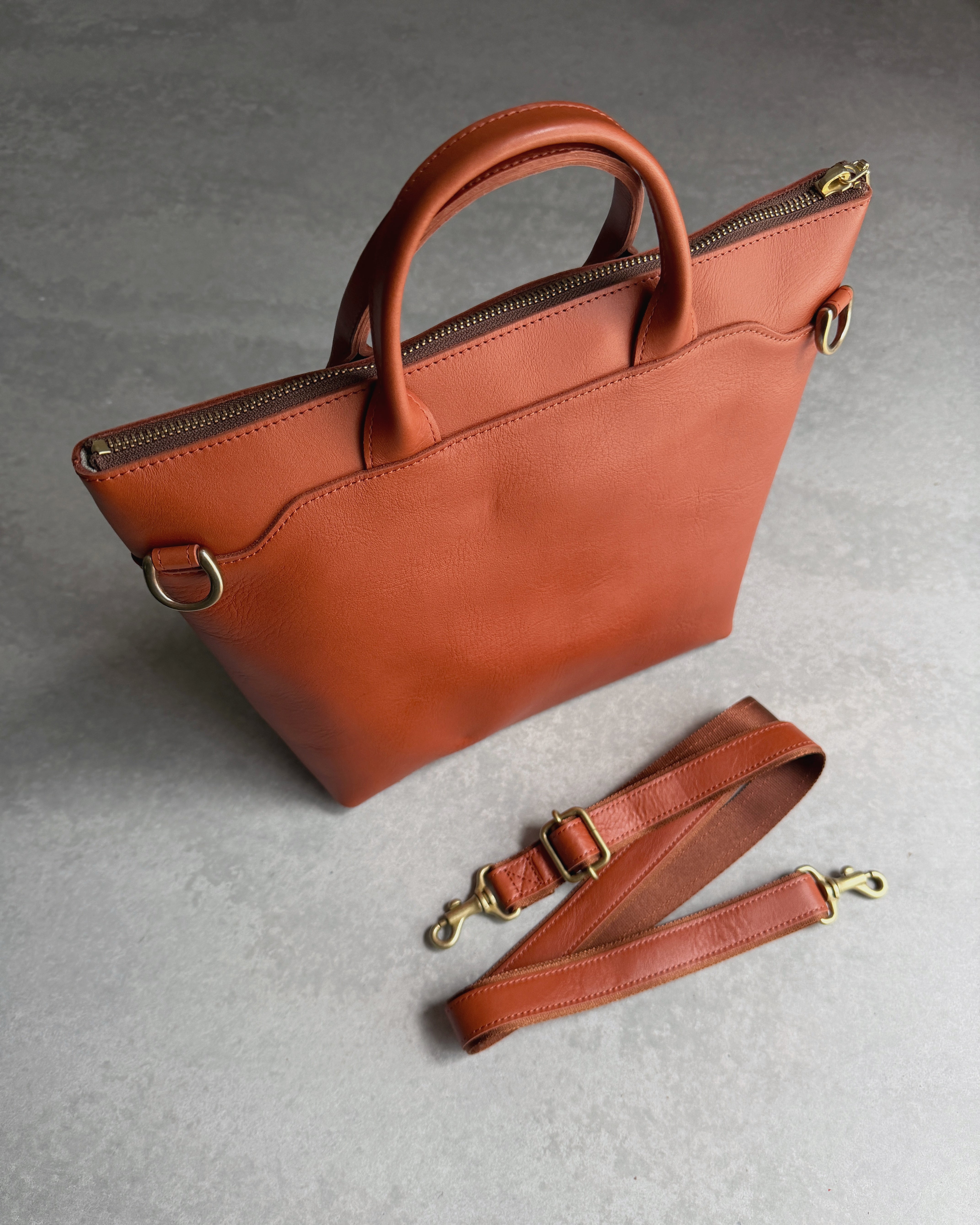 Parley : shoulder tote bag in whiskey