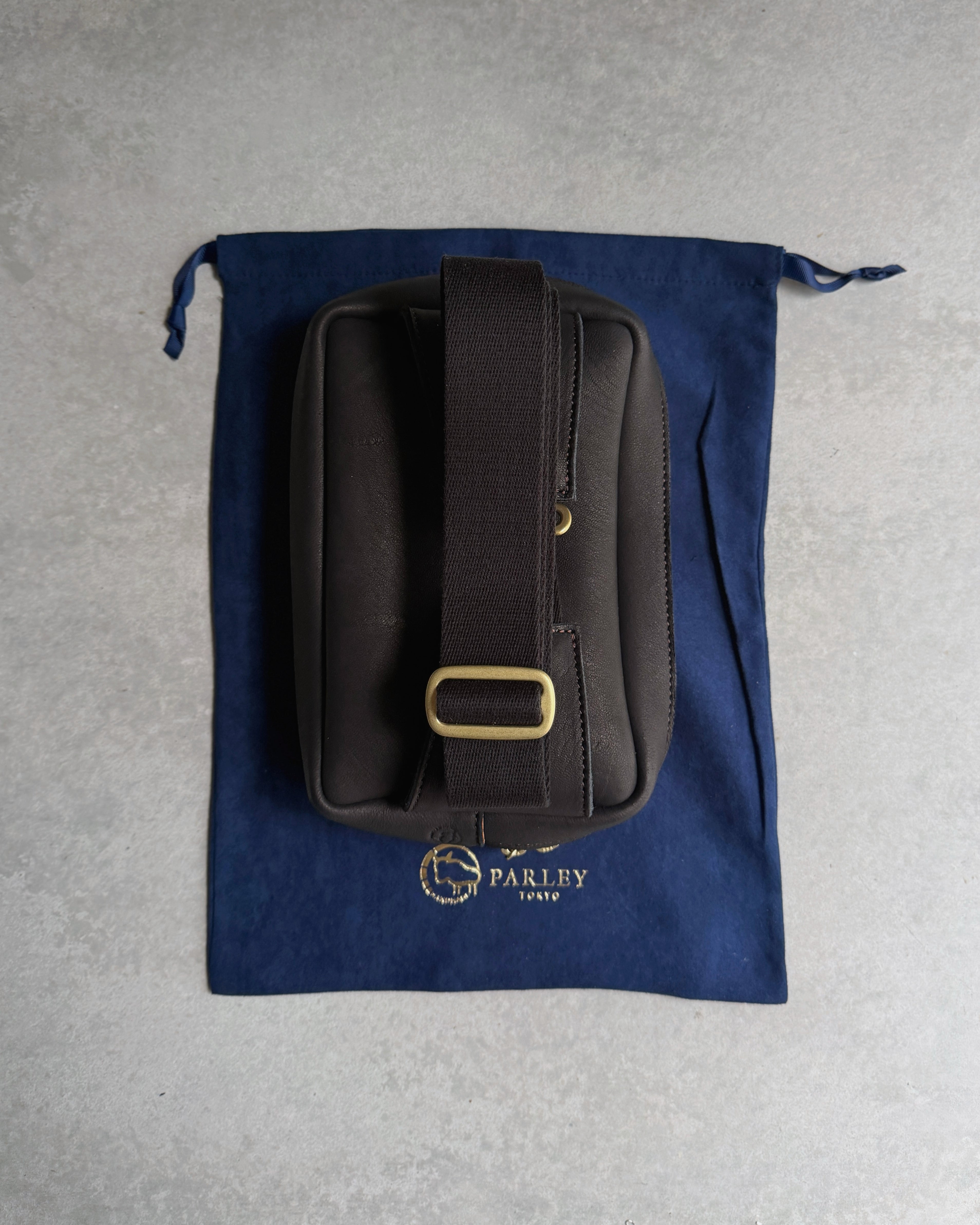 Parley : body bag in carbon