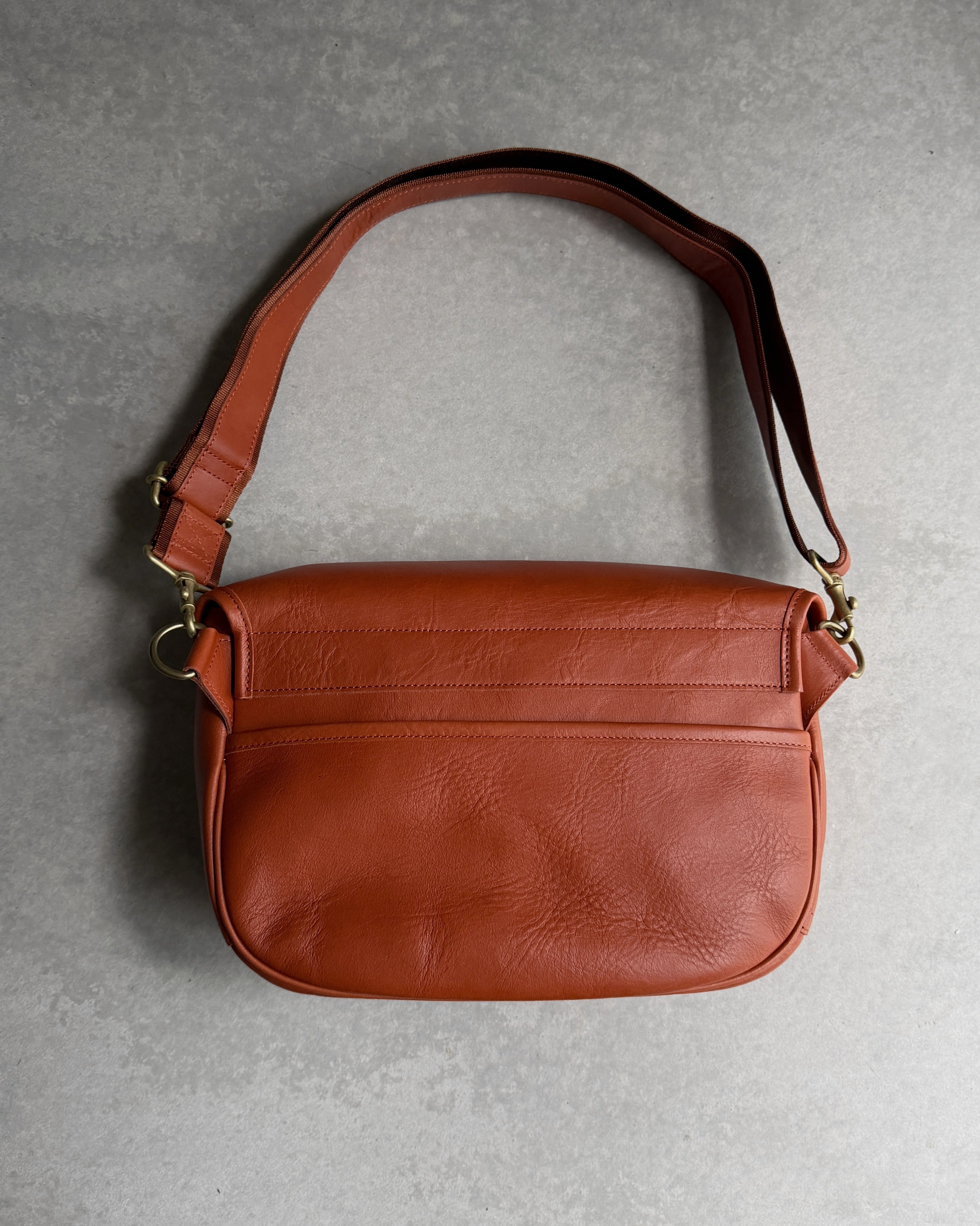 Parley : hunting bag in whiskey