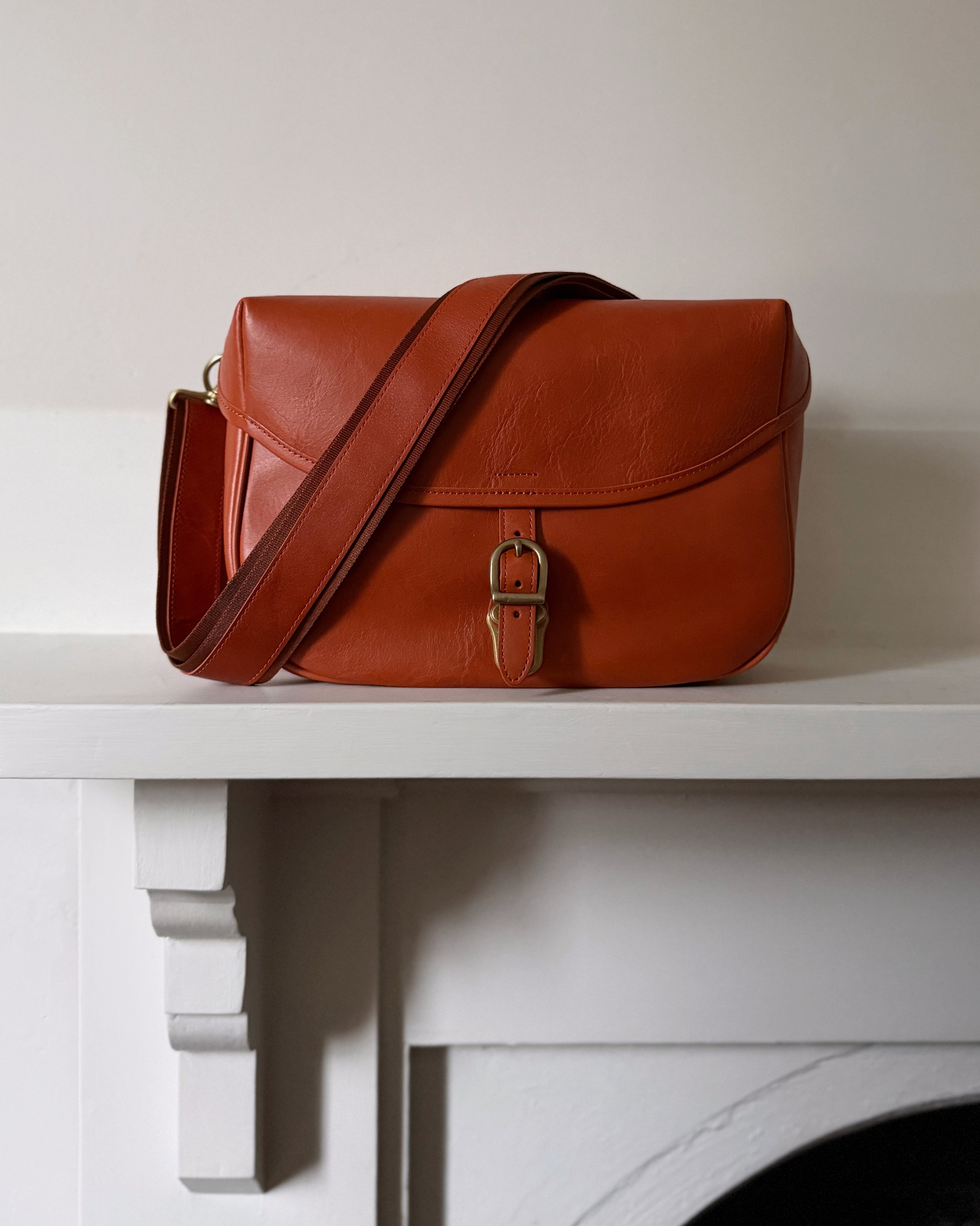 Parley : hunting bag in whiskey