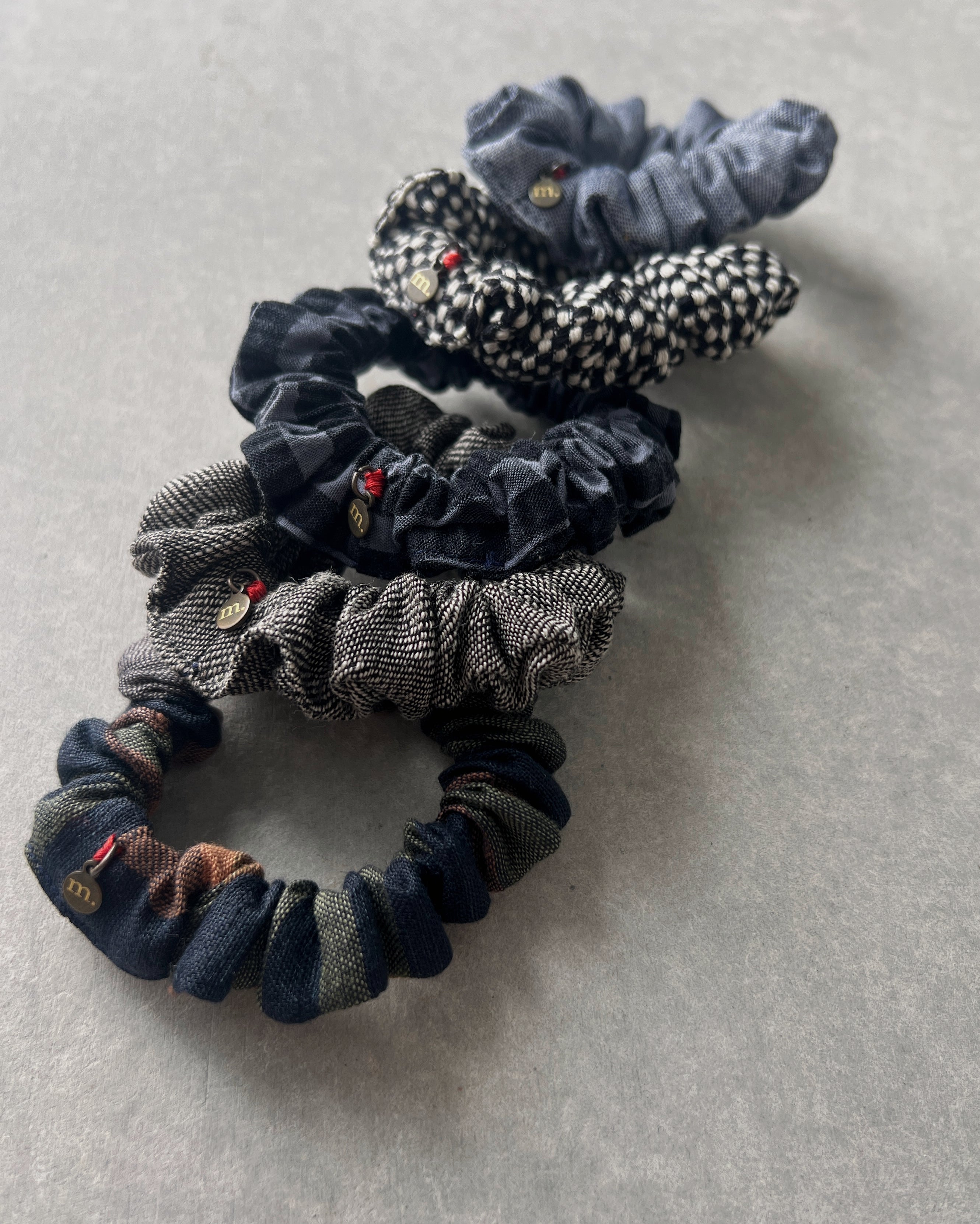 'm' for the maker : scrunchie