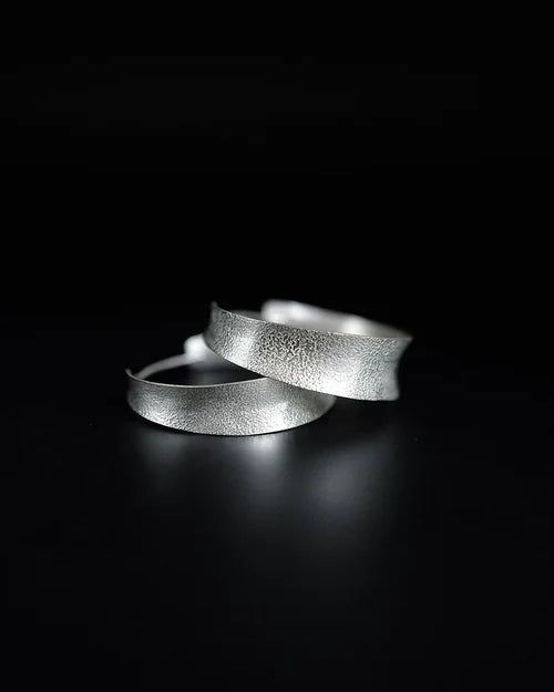 Ewa : silver hoop earrings