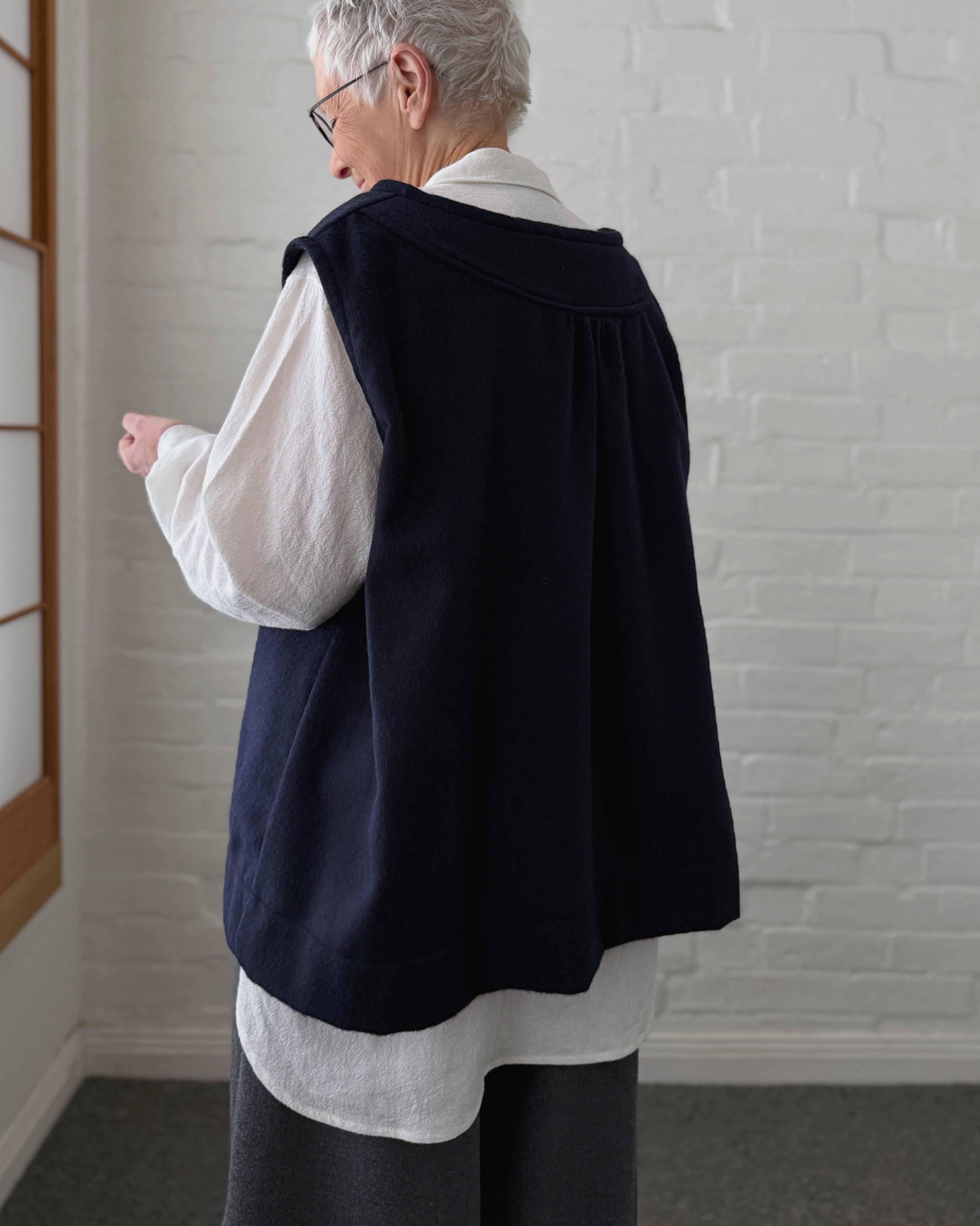 LJ struthers : sleeveless wool tunic