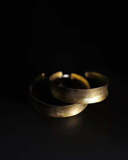 Ewa : large gold hoop earrings