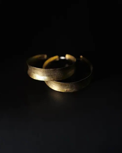 Ewa : gold hoop earrings