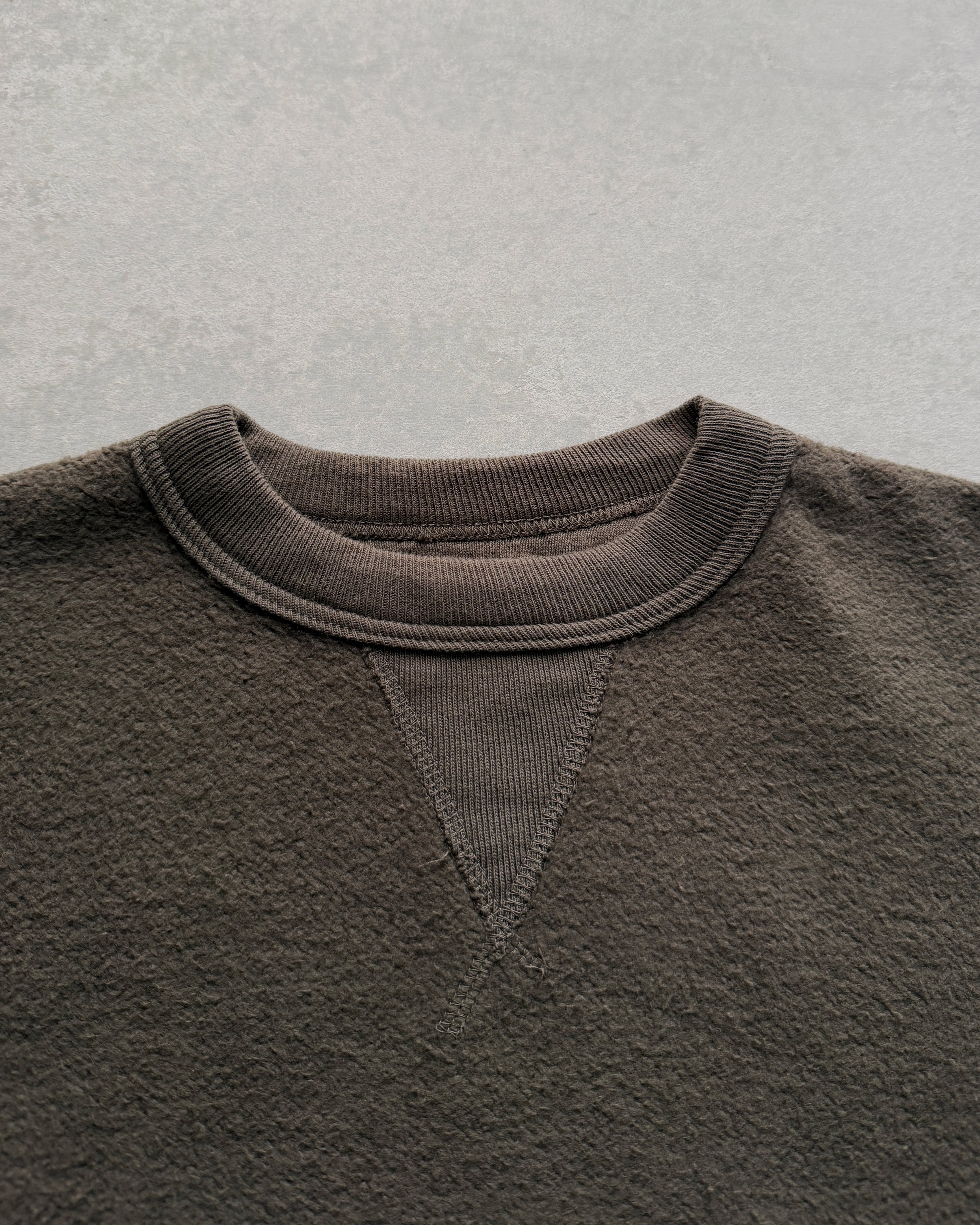 Sunray Spirit : hina reversed fleece crew neck sweatshirt in black olive